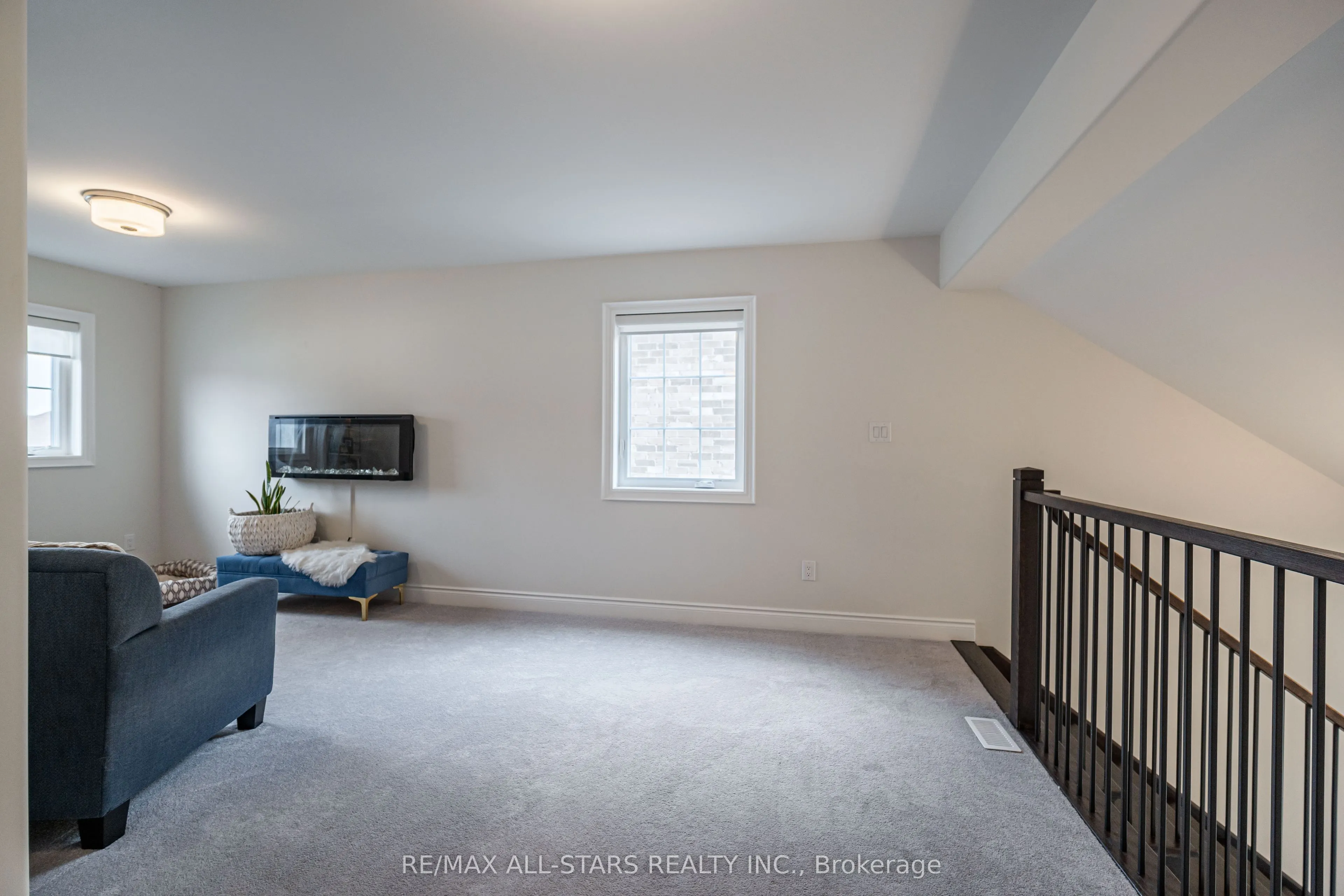 528 Macintosh Grove