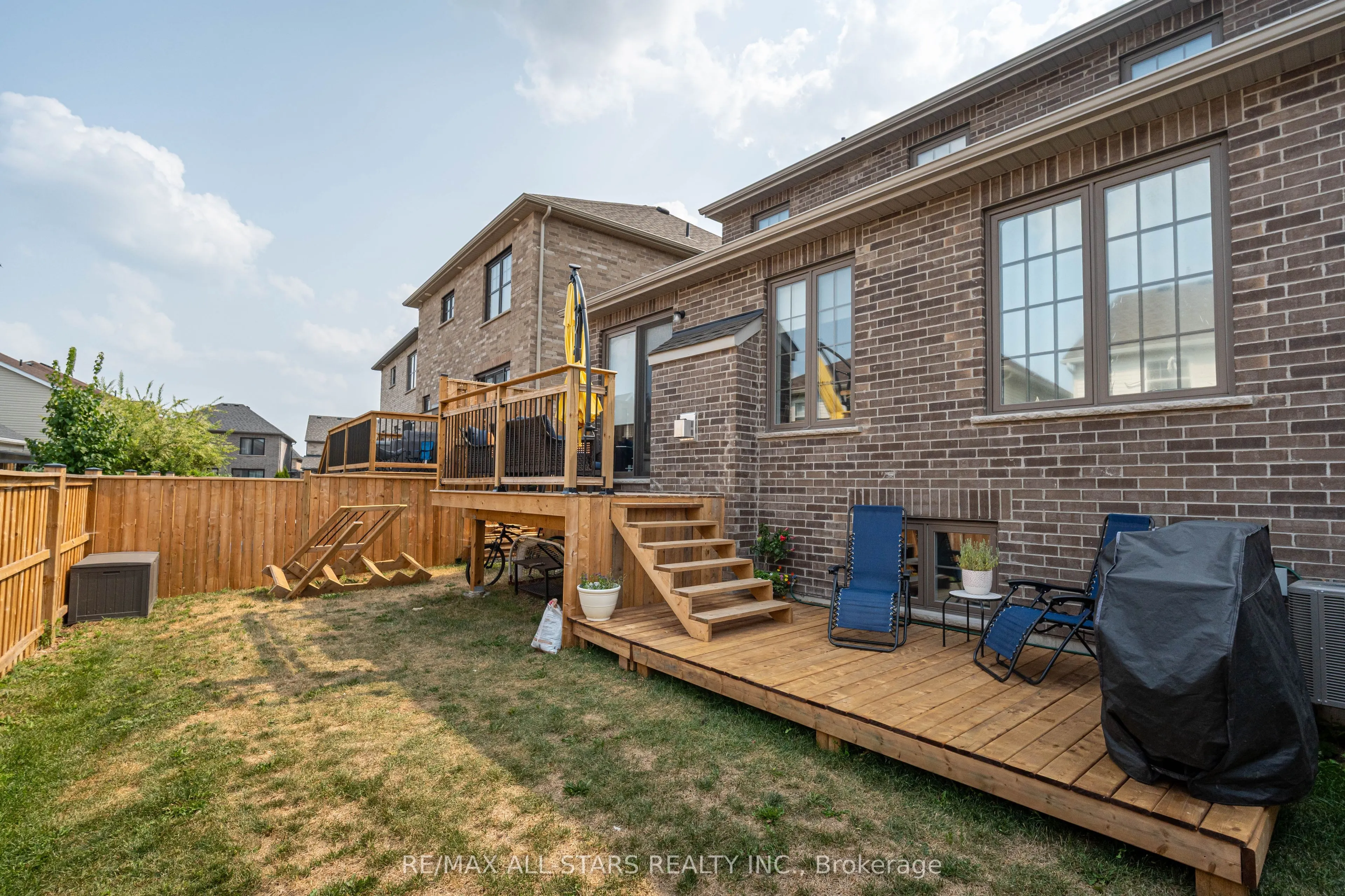 528 Macintosh Grove
