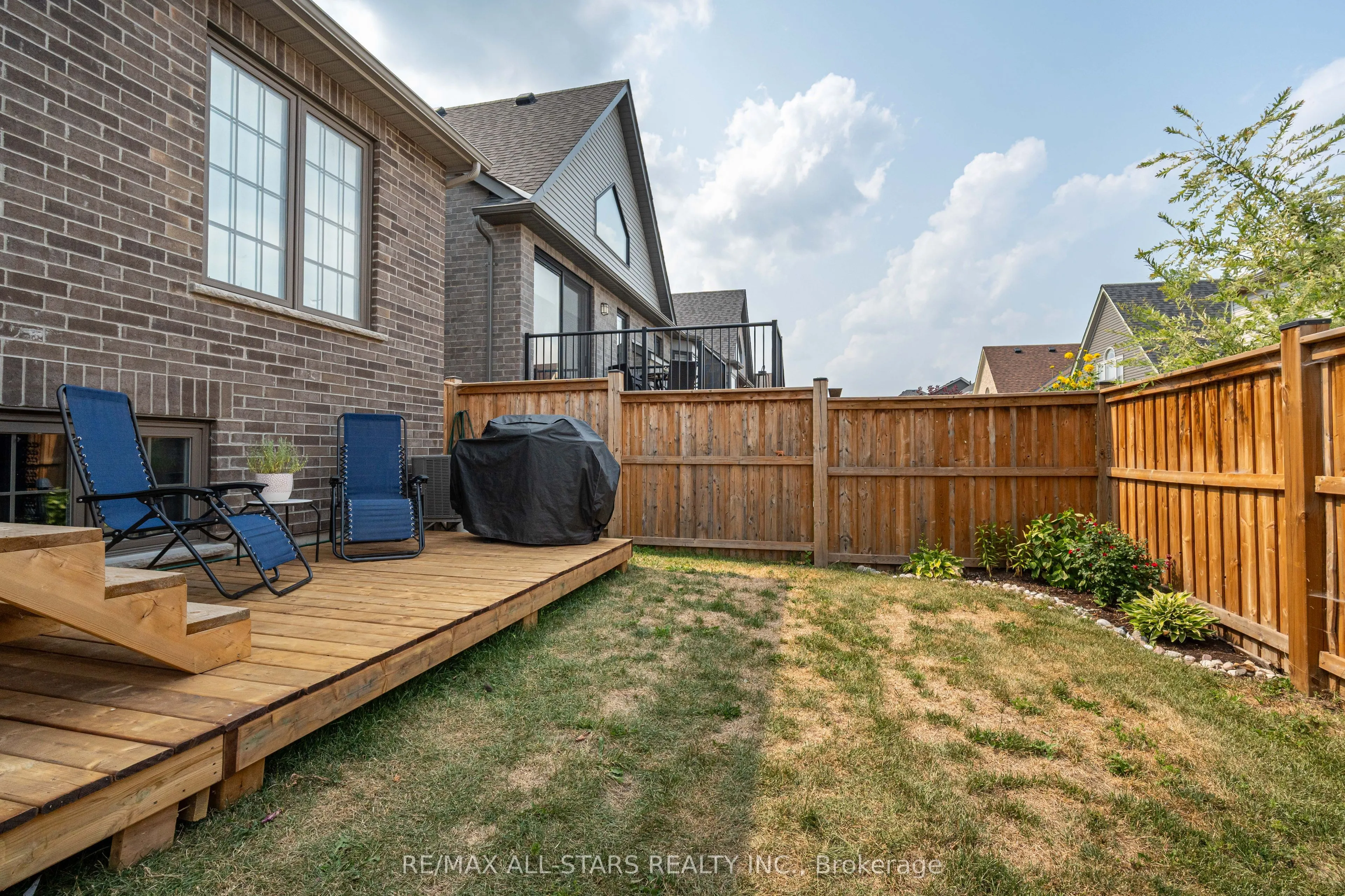 528 Macintosh Grove