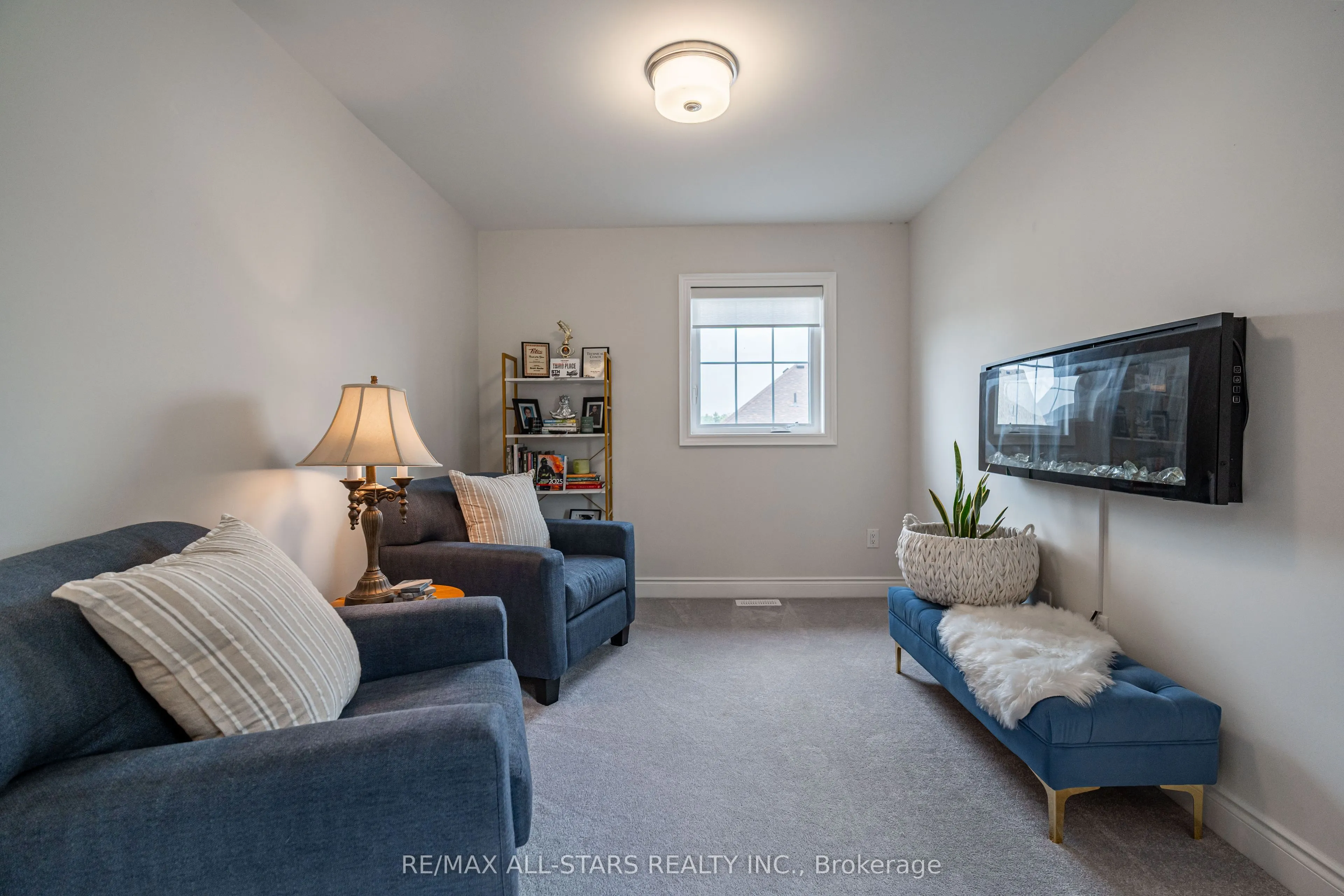 528 Macintosh Grove