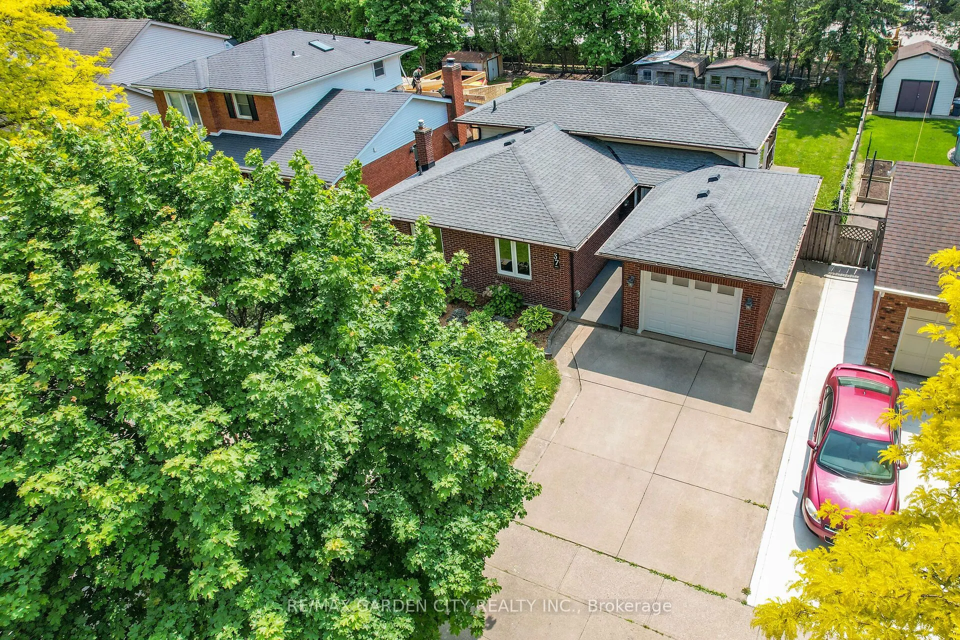 37 The Meadows Street