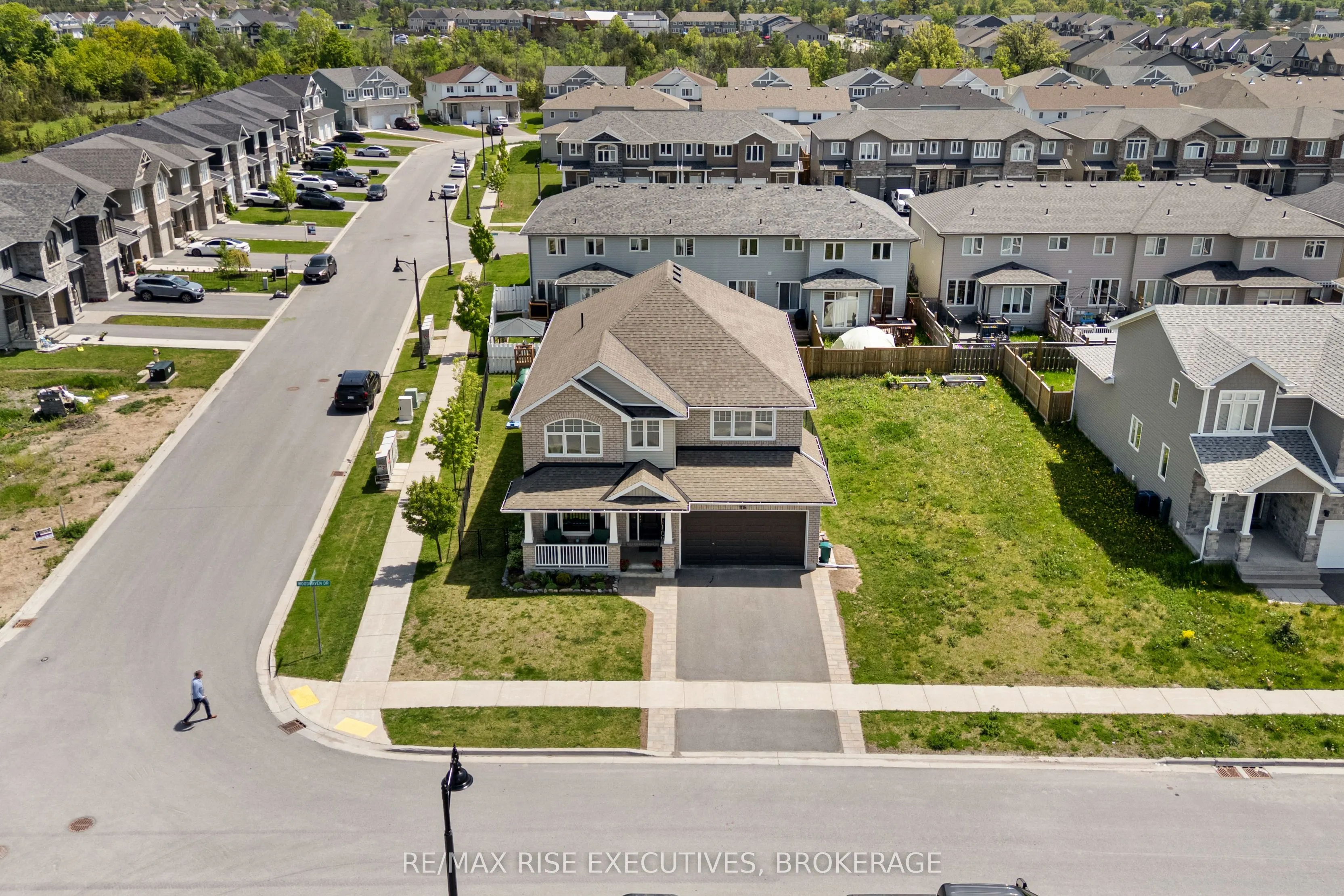 1118 Woodhaven Drive