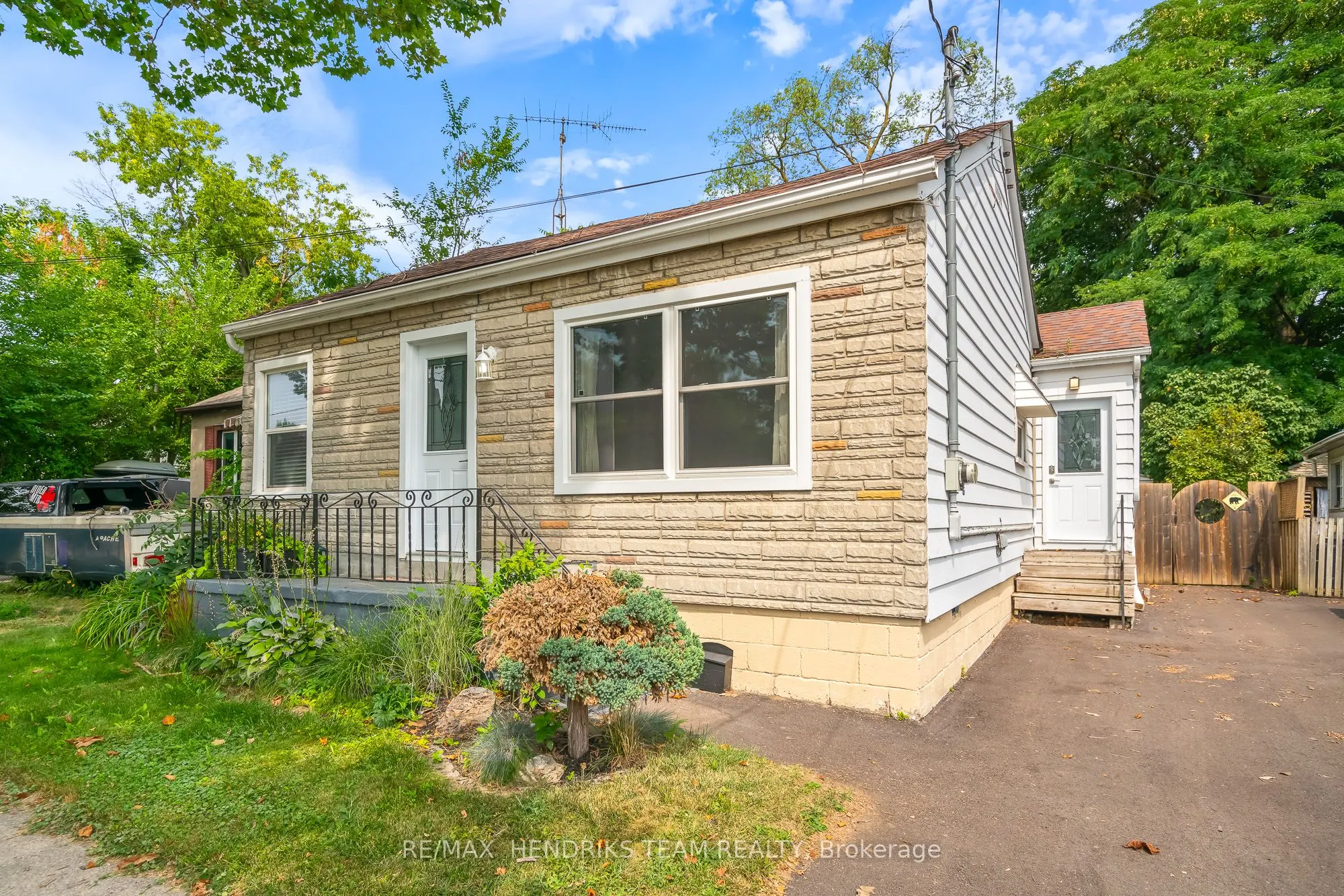 7 Elmwood Avenue