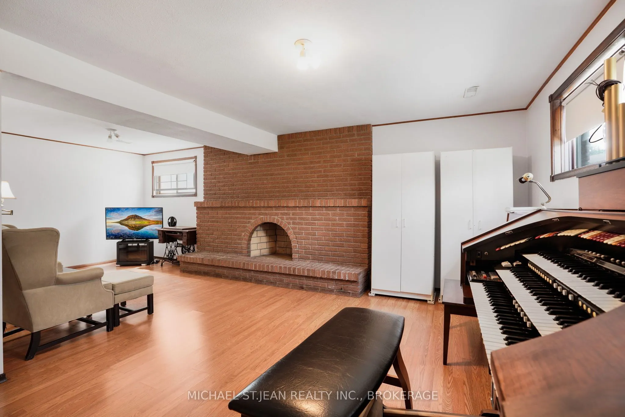 72 Eastbury Drive