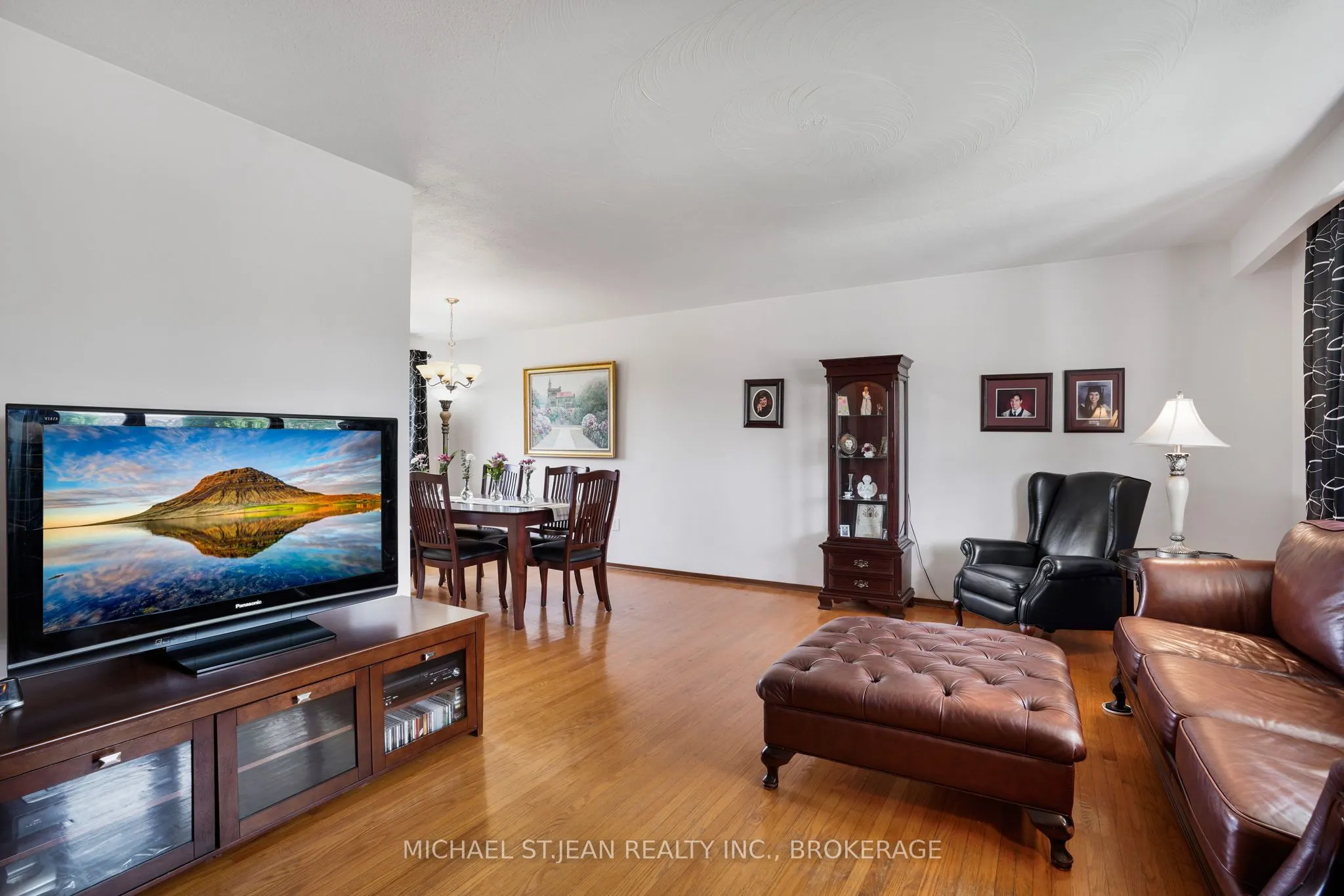 72 Eastbury Drive