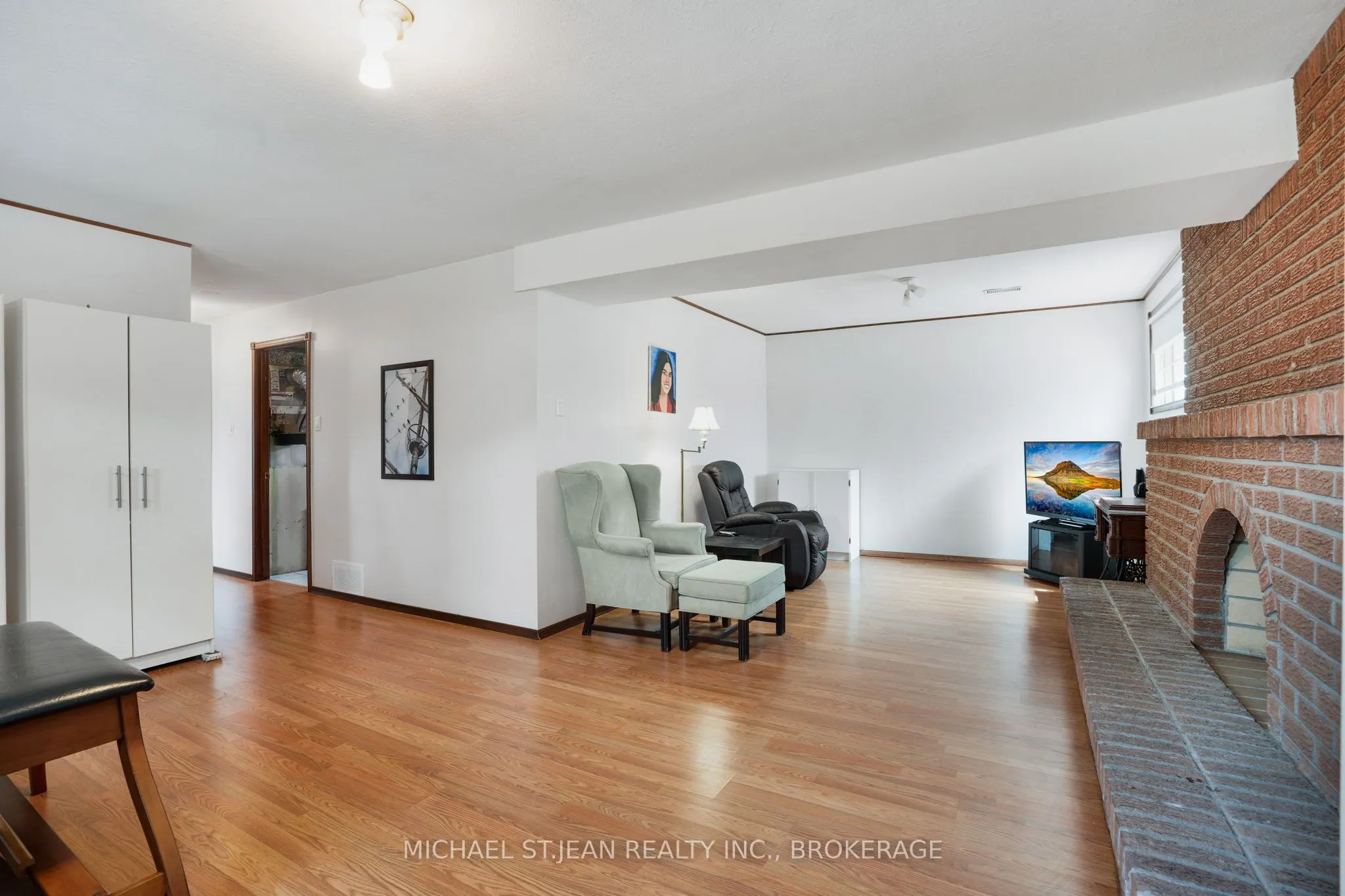 72 Eastbury Drive