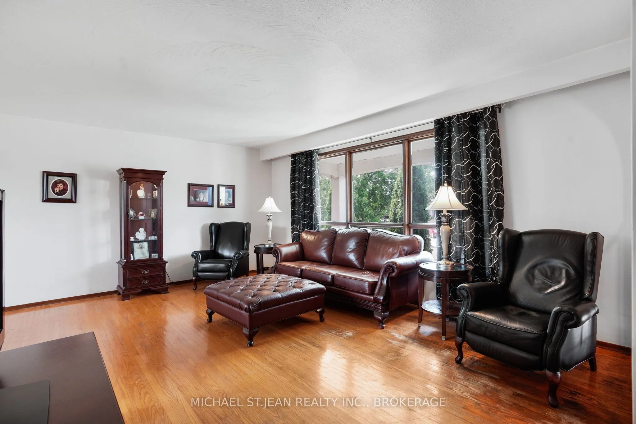 72 Eastbury Drive