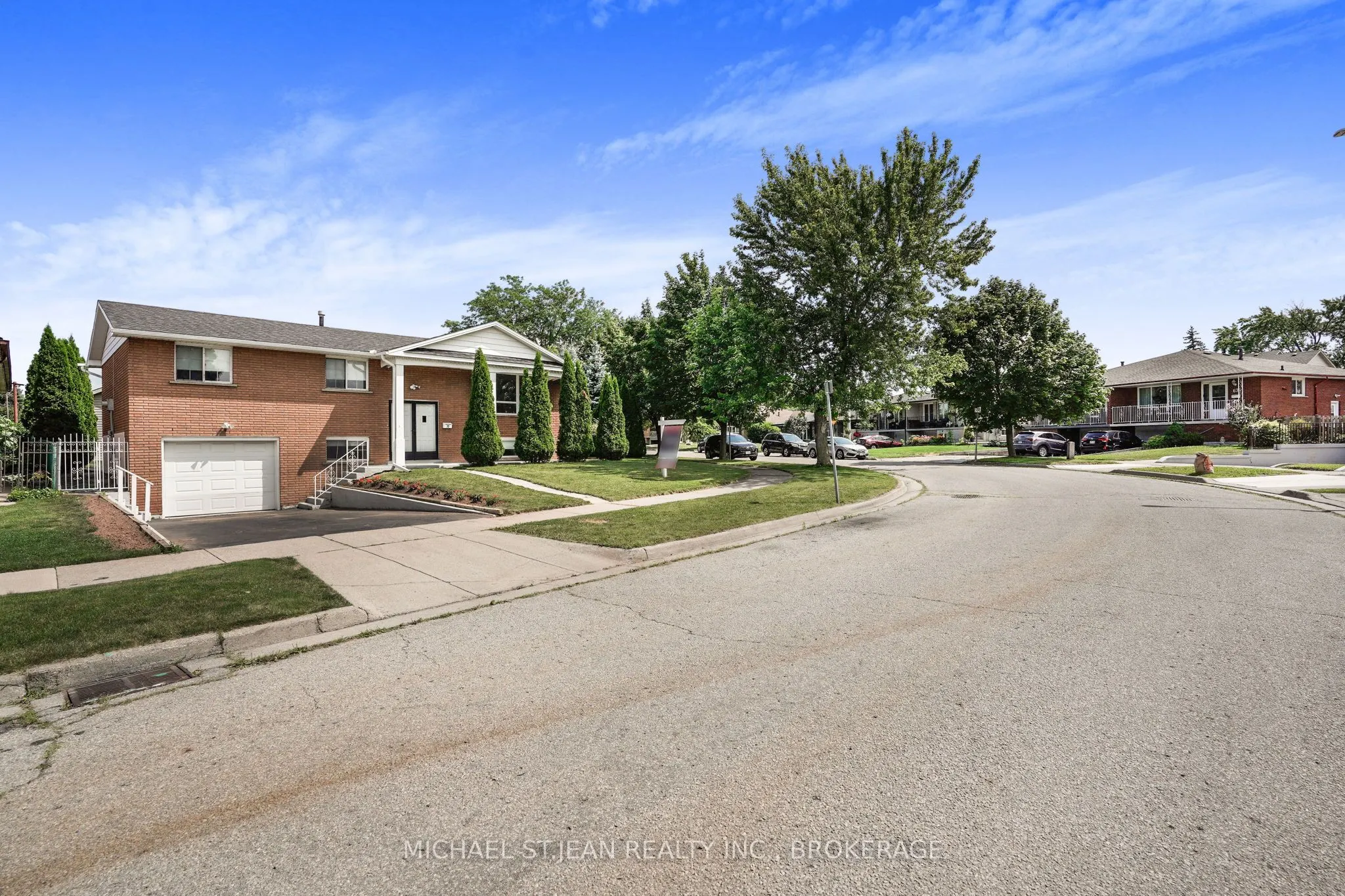 72 Eastbury Drive