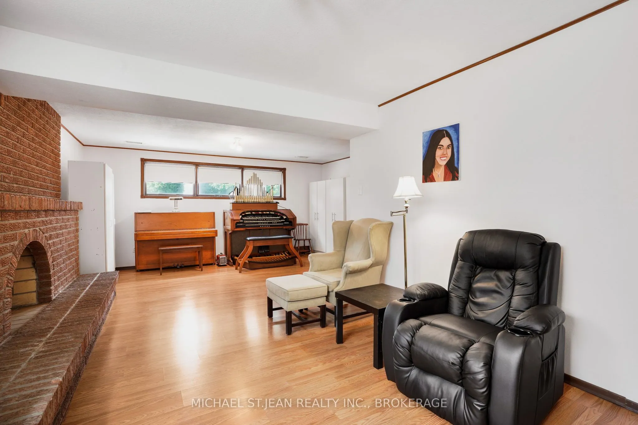 72 Eastbury Drive