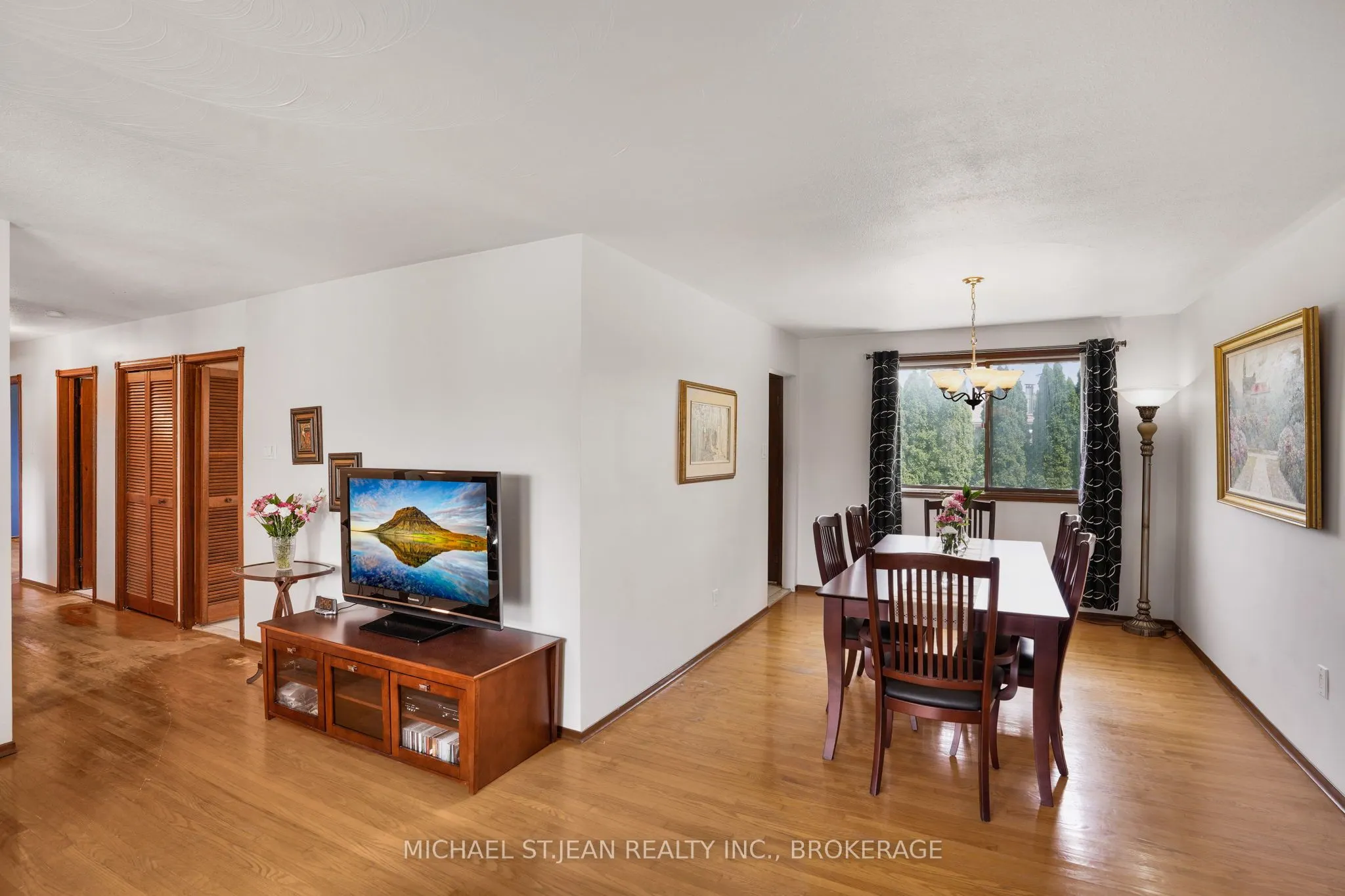 72 Eastbury Drive