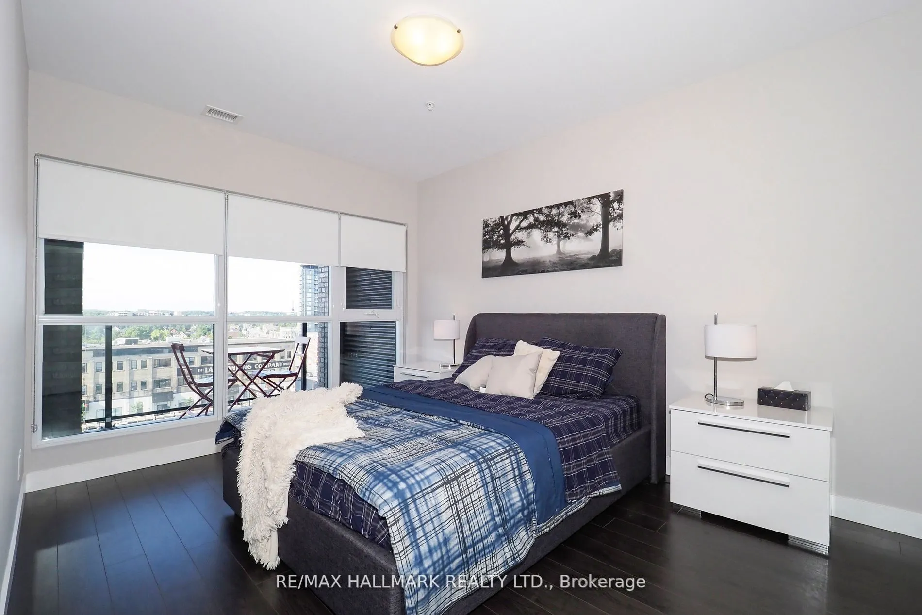 1 Victoria Street S, #711