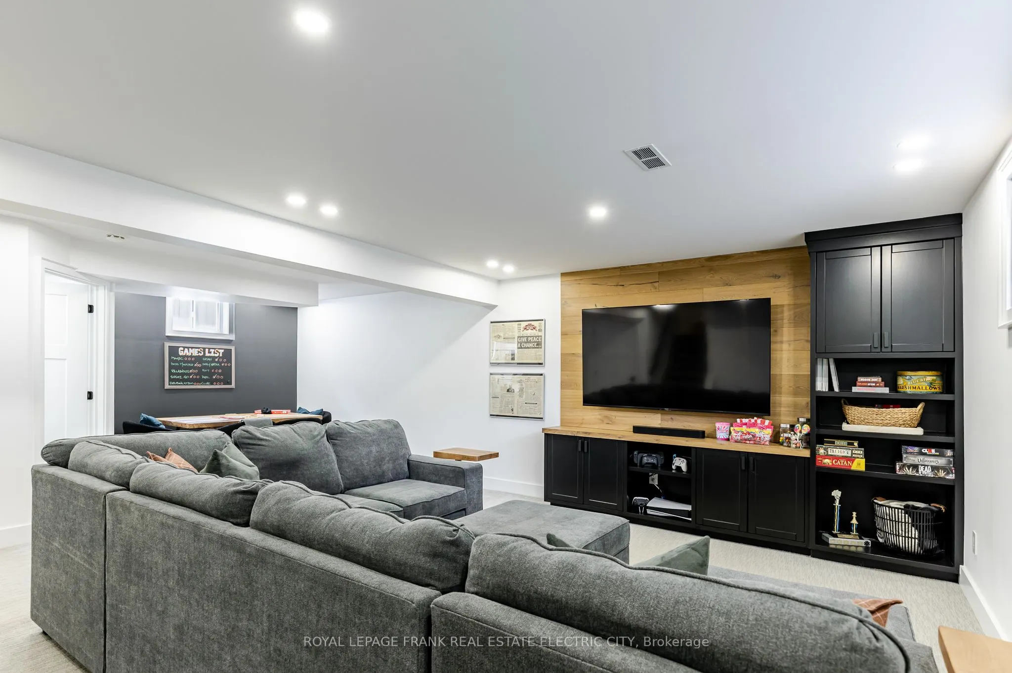 1255 Bridle Drive