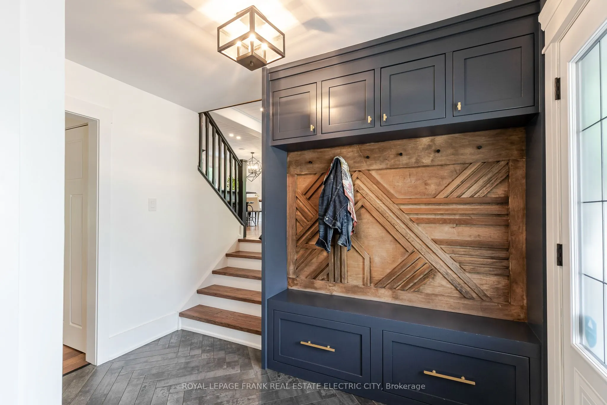 1255 Bridle Drive