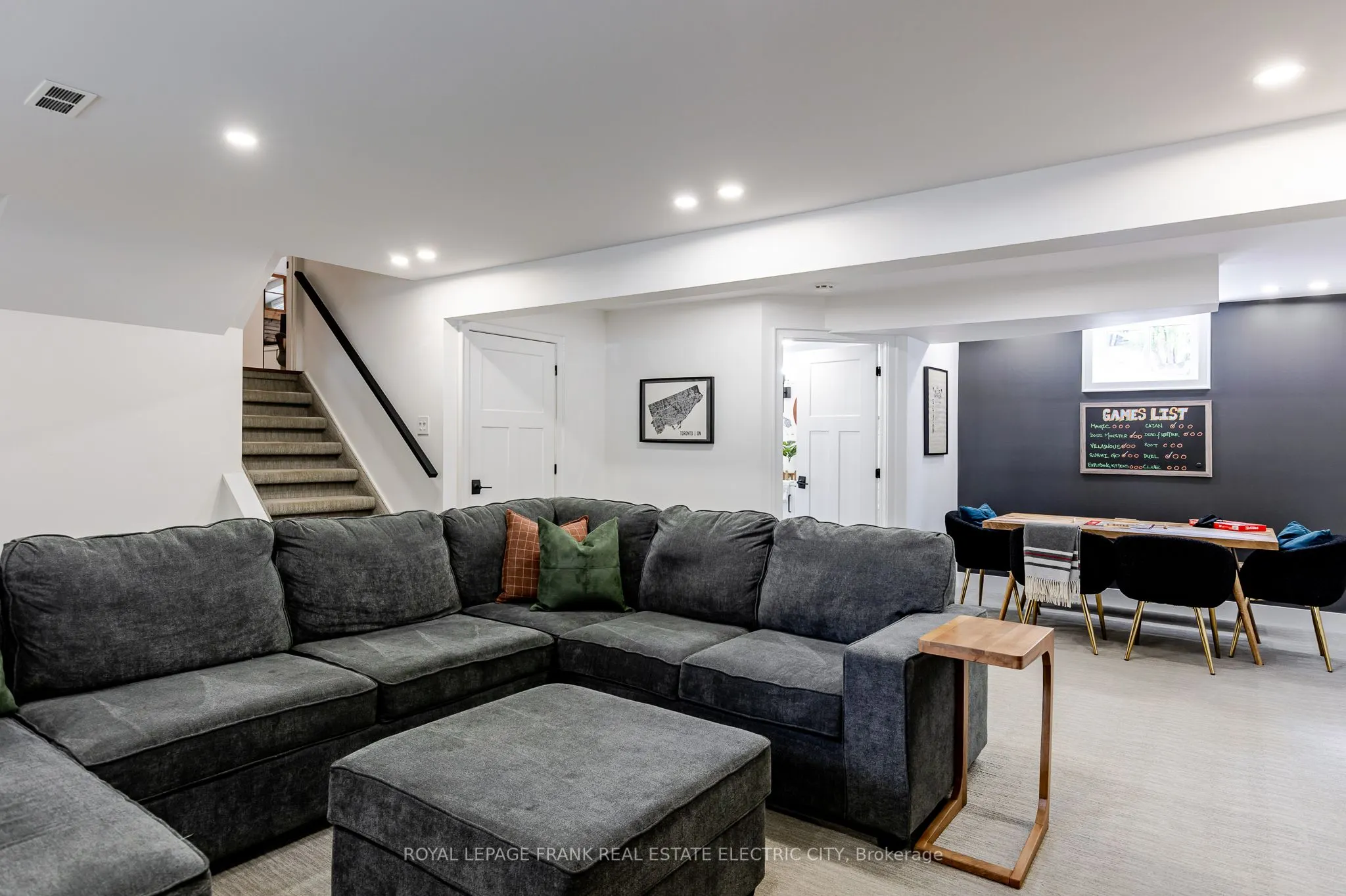 1255 Bridle Drive