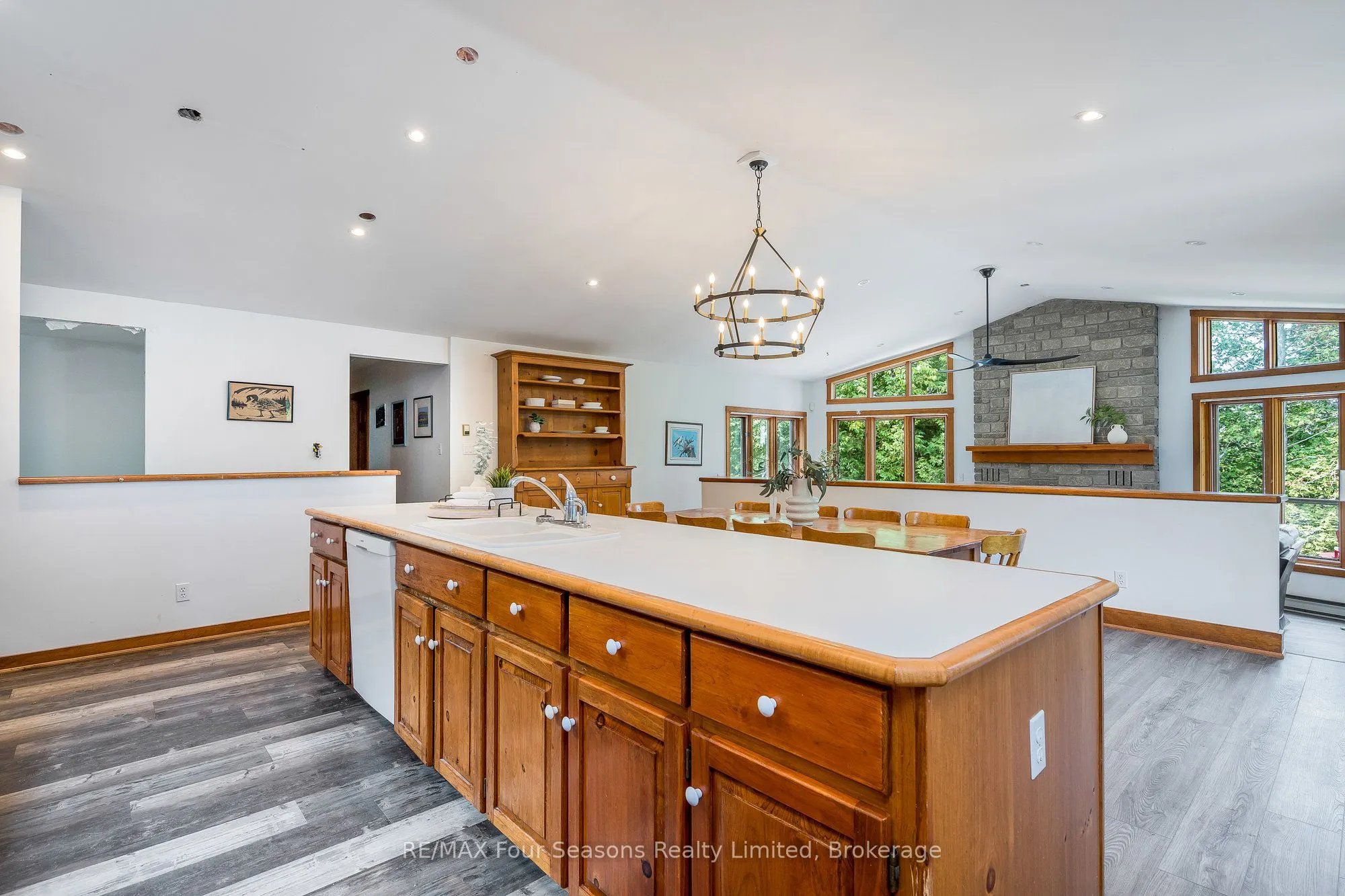 188 Highpoint Crescent