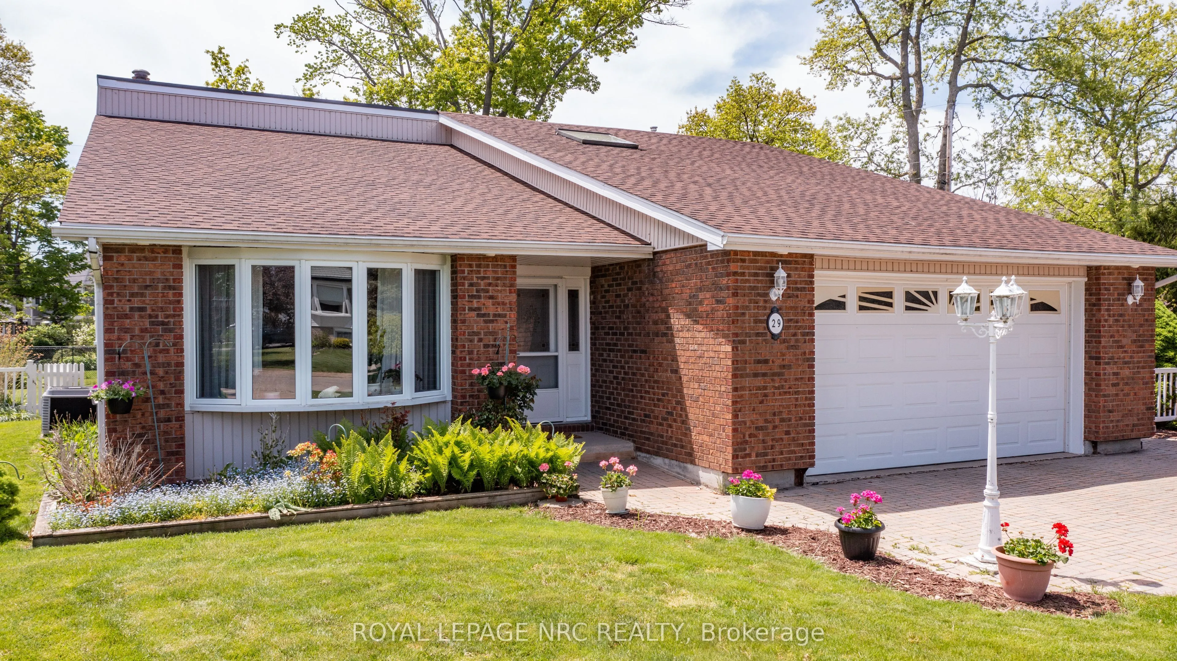 29 Michael Drive N