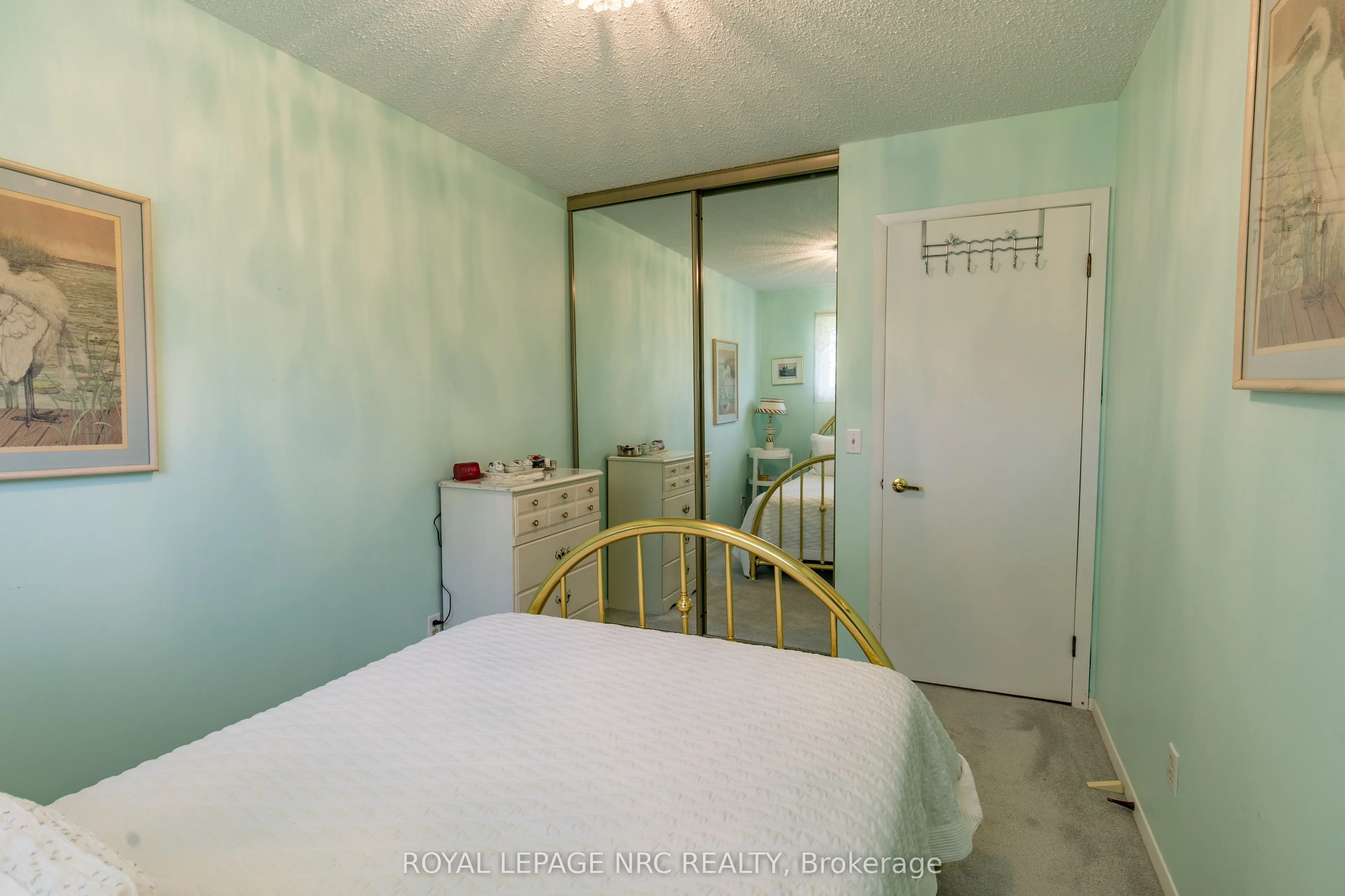 29 Michael Drive N
