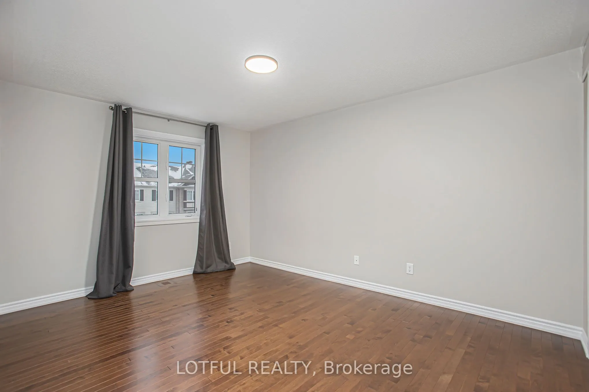 125 Grenadine Street