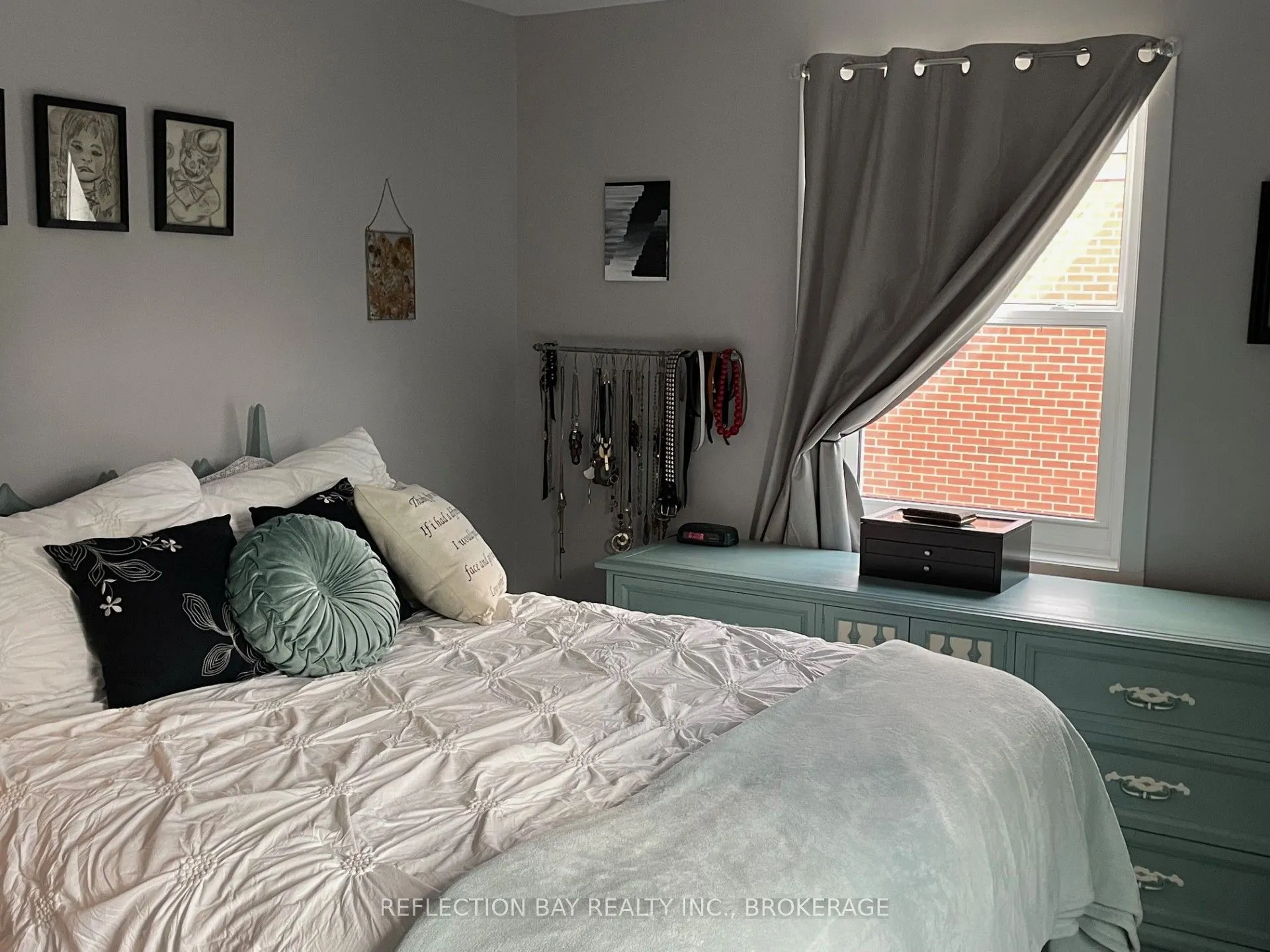 5 Applewood Avenue, #8