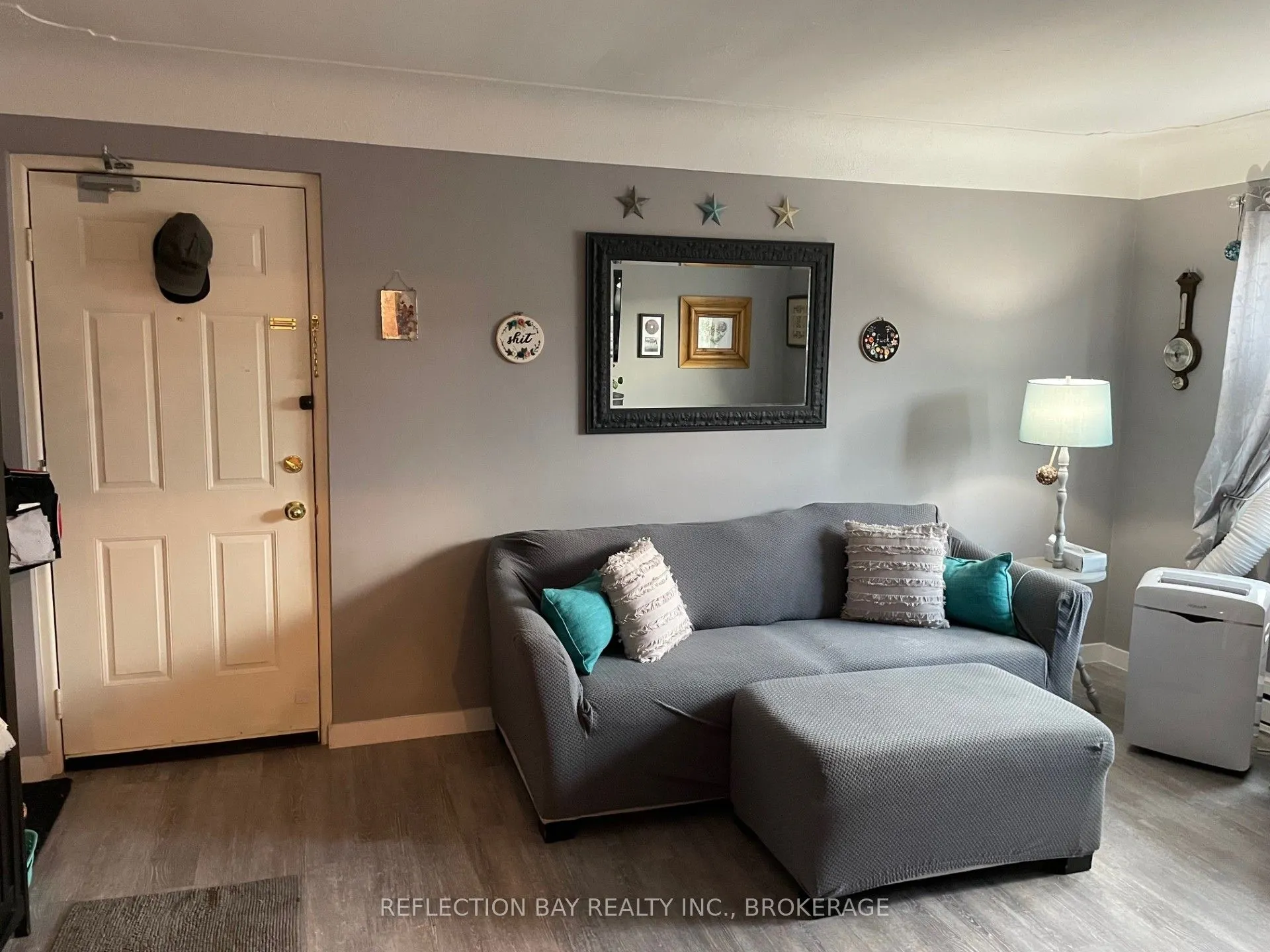 5 Applewood Avenue, #8