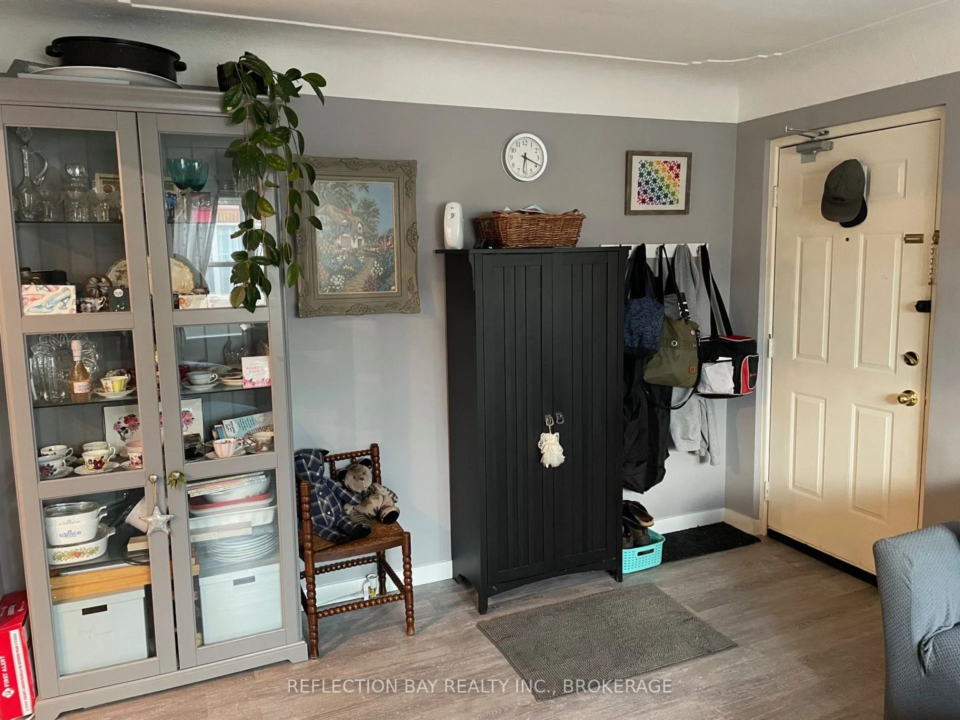 5 Applewood Avenue, #8