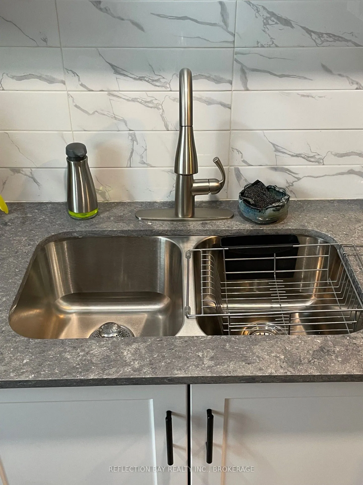 5 Applewood Avenue, #8