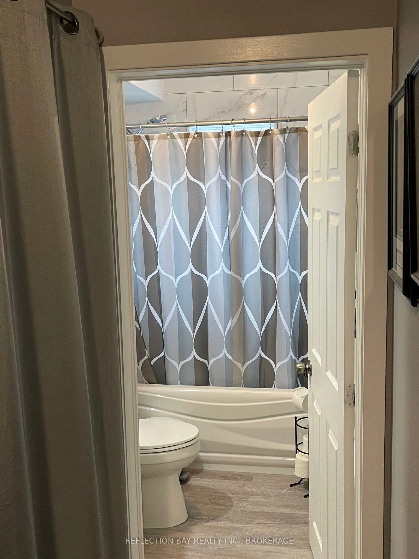5 Applewood Avenue, #8