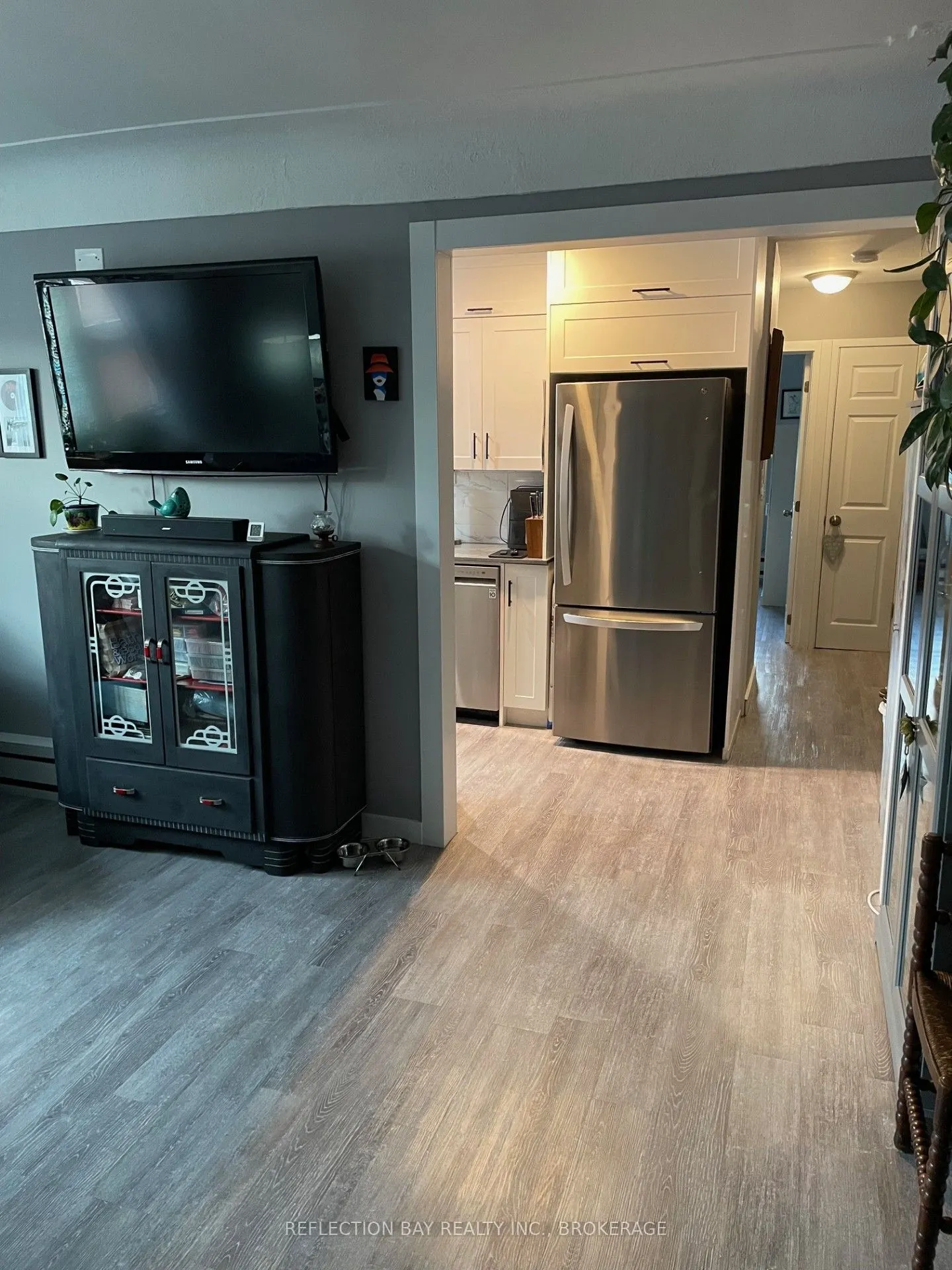 5 Applewood Avenue, #8
