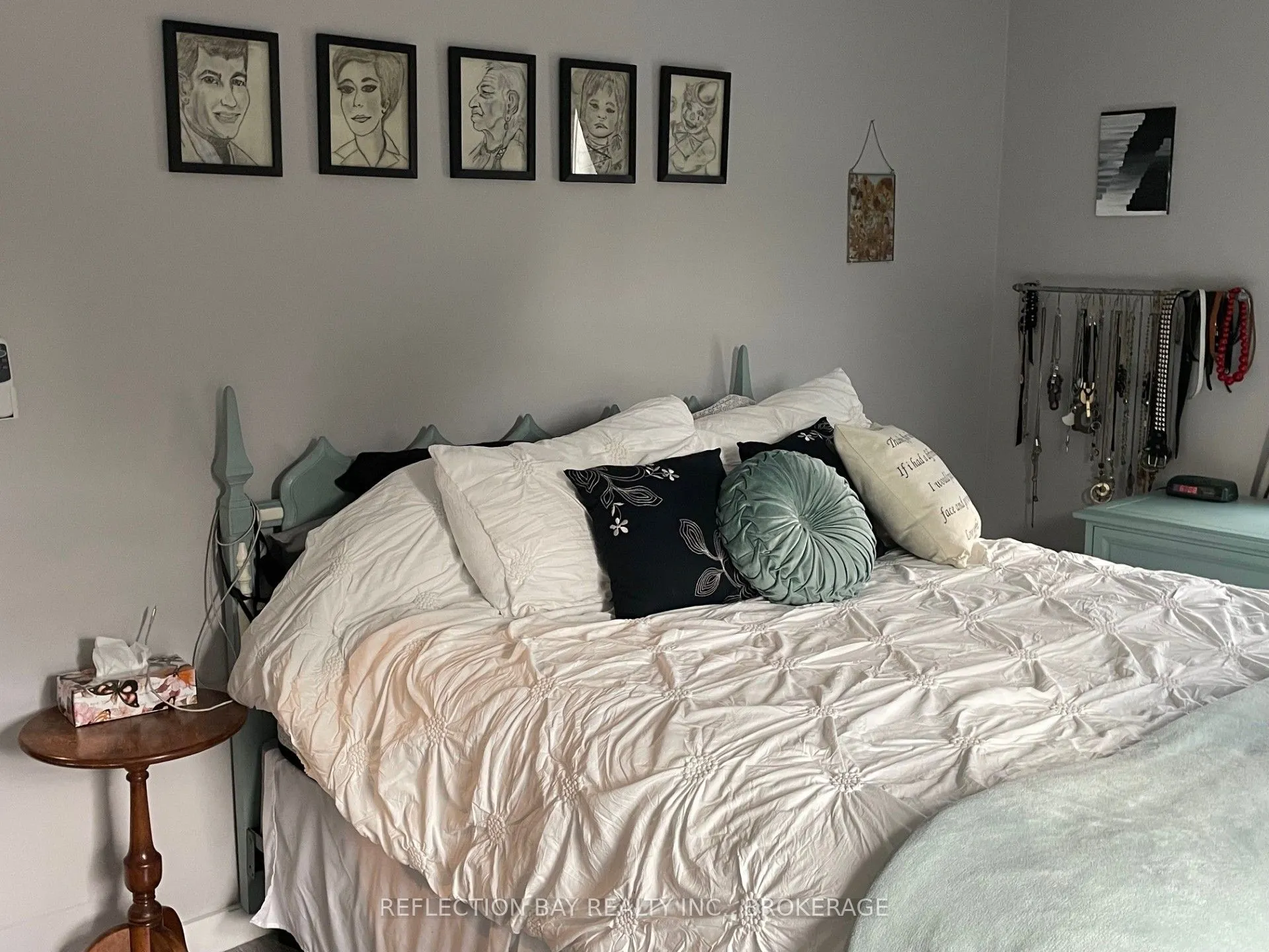5 Applewood Avenue, #8