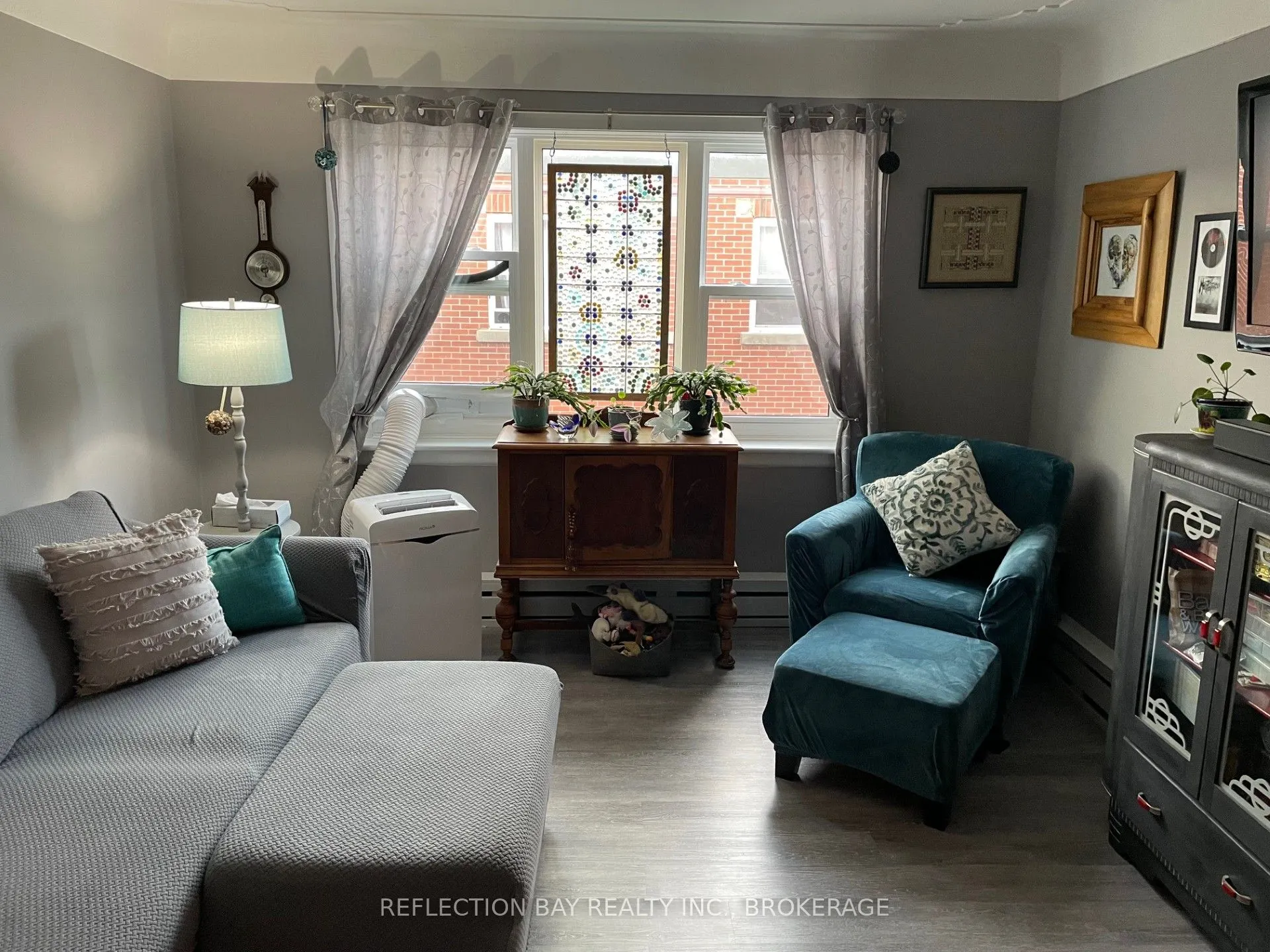 5 Applewood Avenue, #8