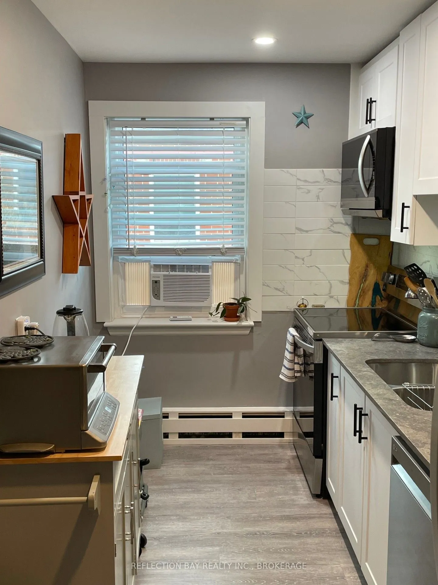 5 Applewood Avenue, #8