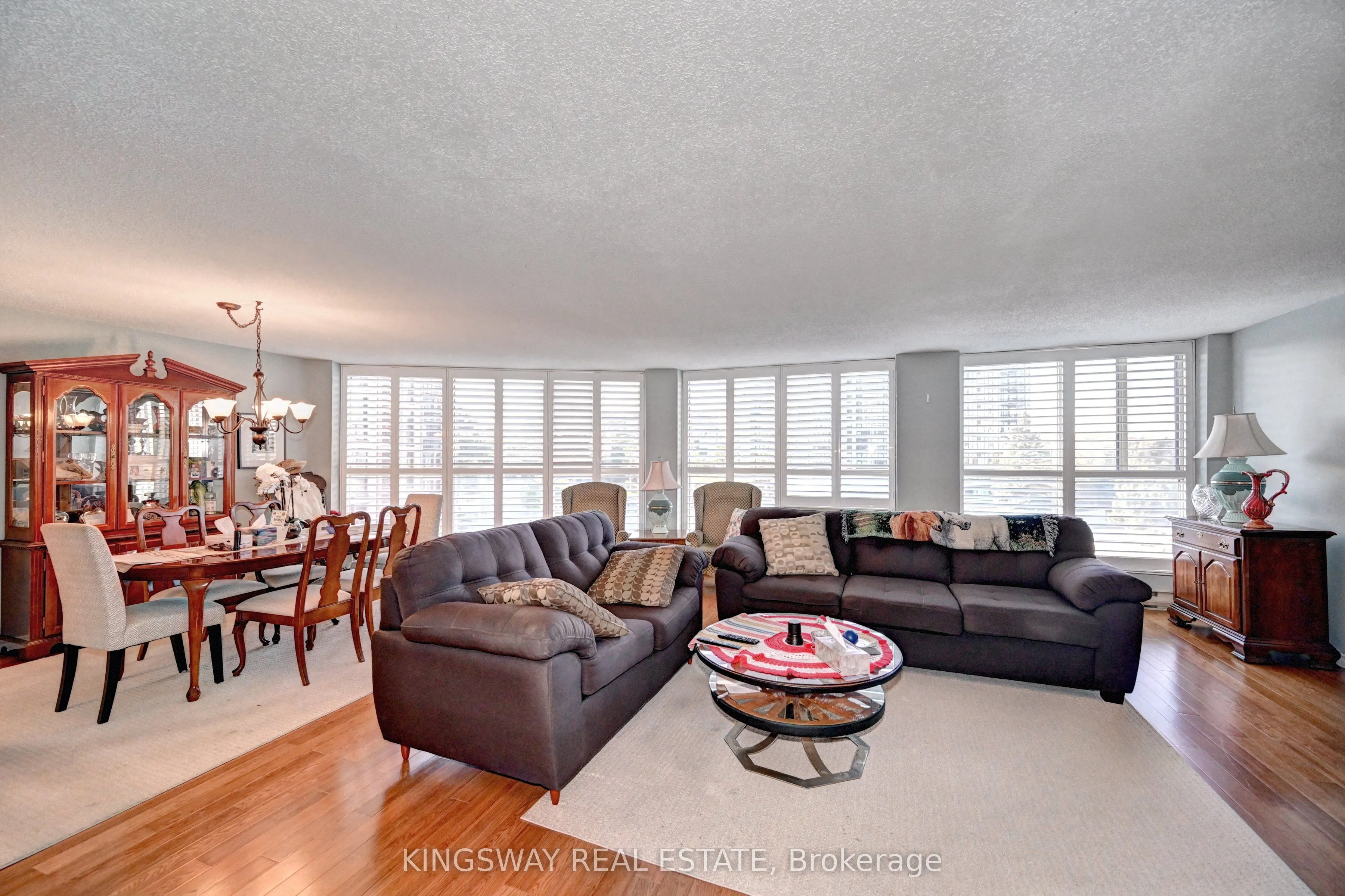 24 Marilyn Drive N, #401