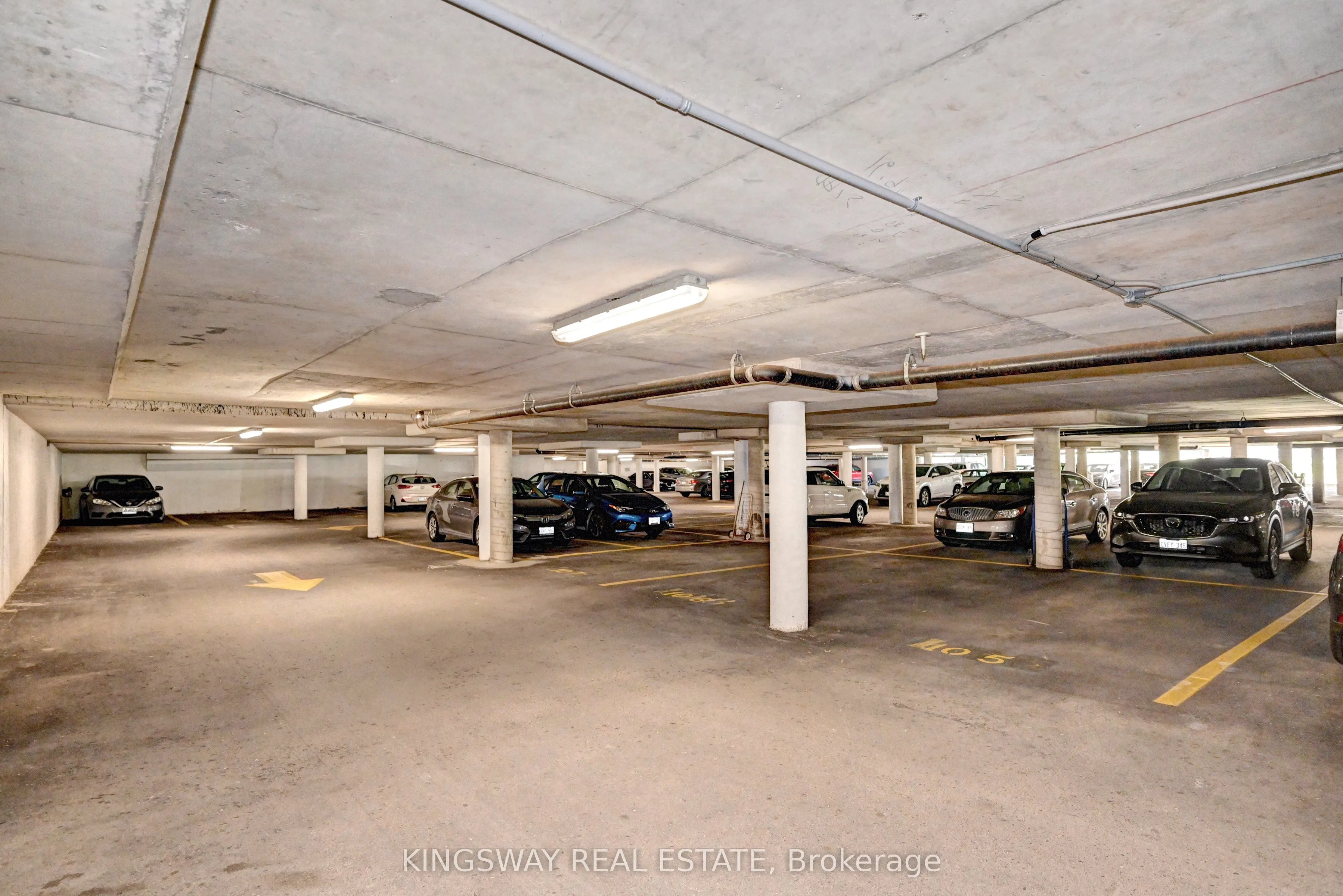 24 Marilyn Drive N, #401