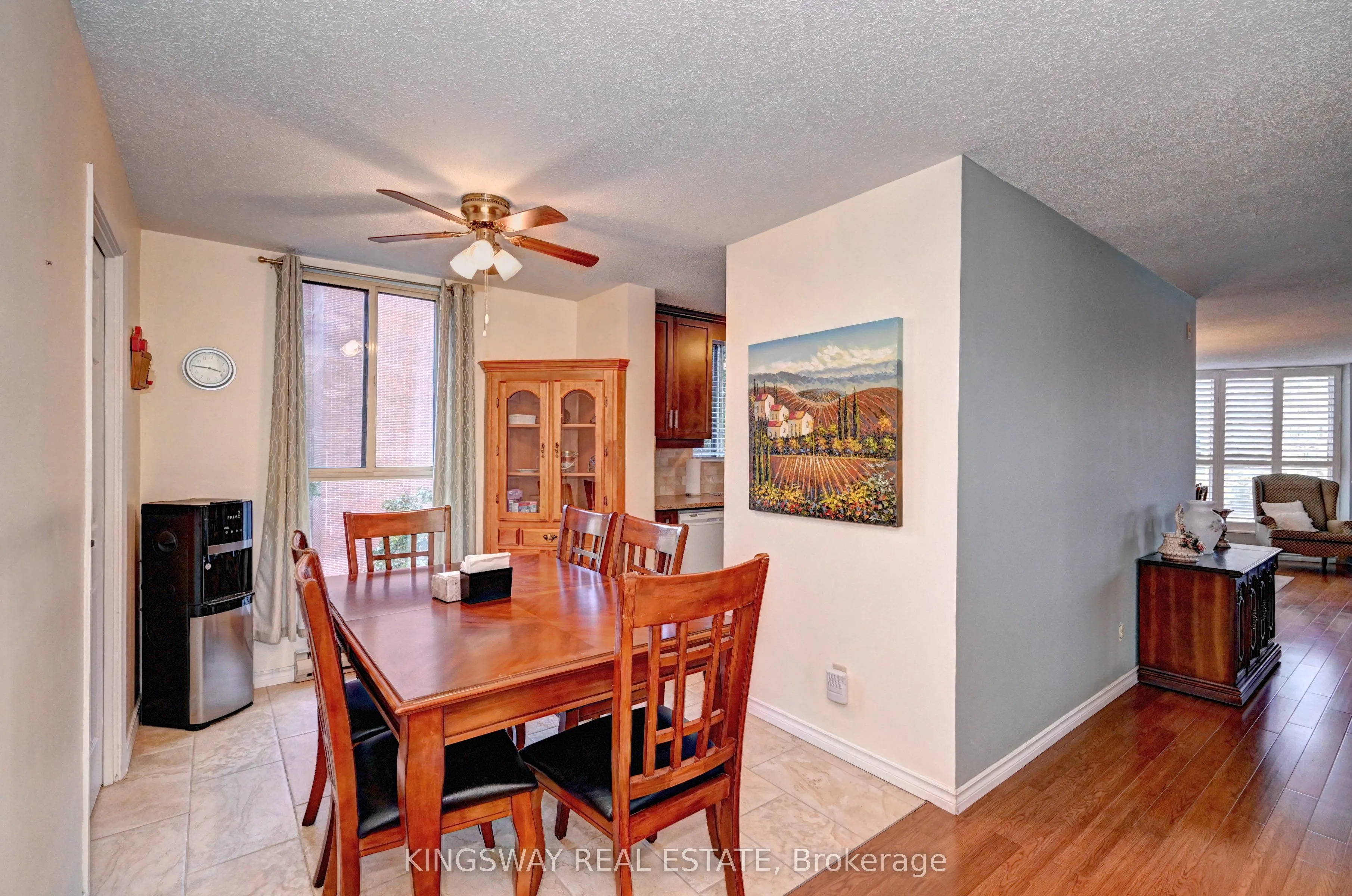 24 Marilyn Drive N, #401