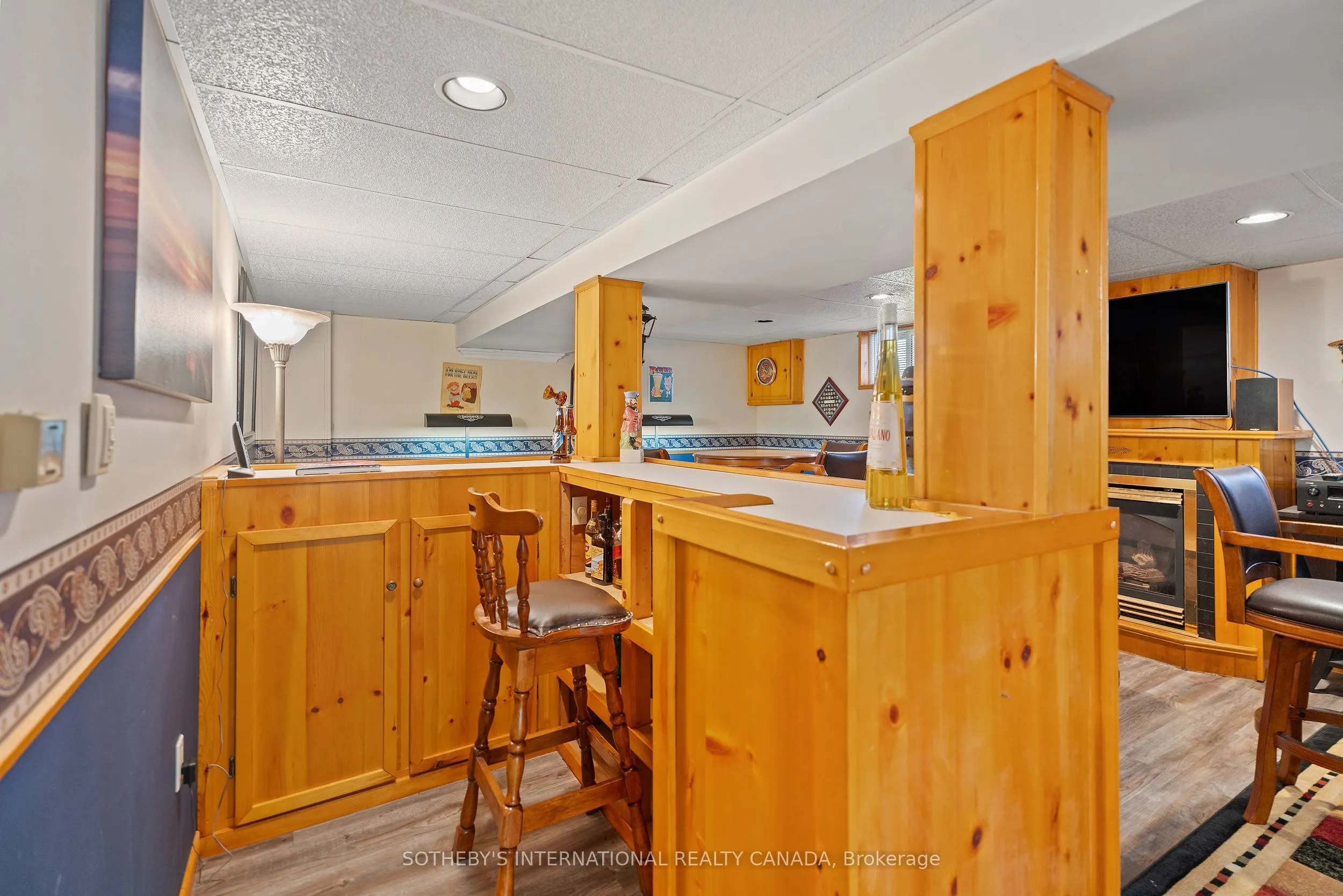 104 Golden Boulevard