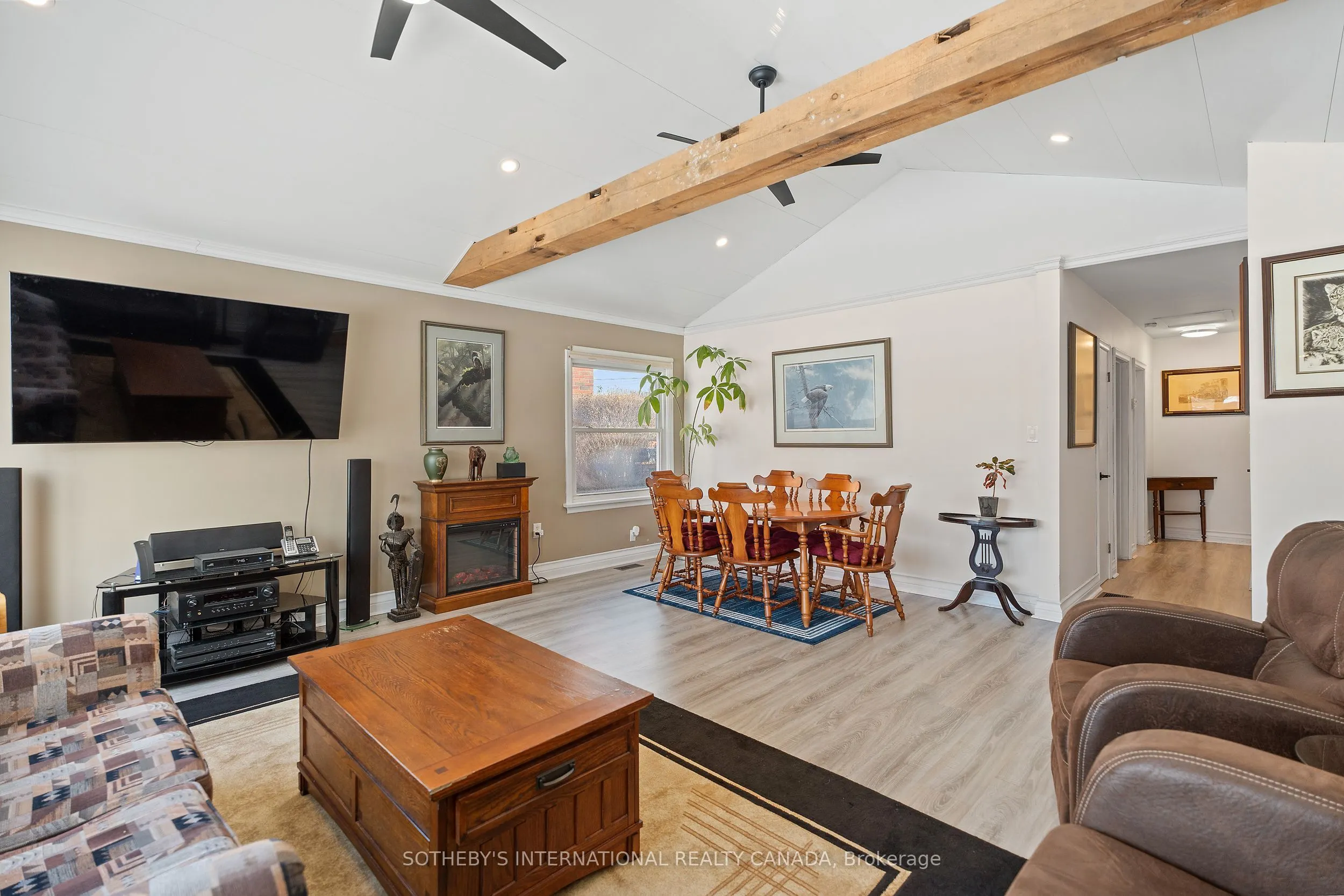 104 Golden Boulevard
