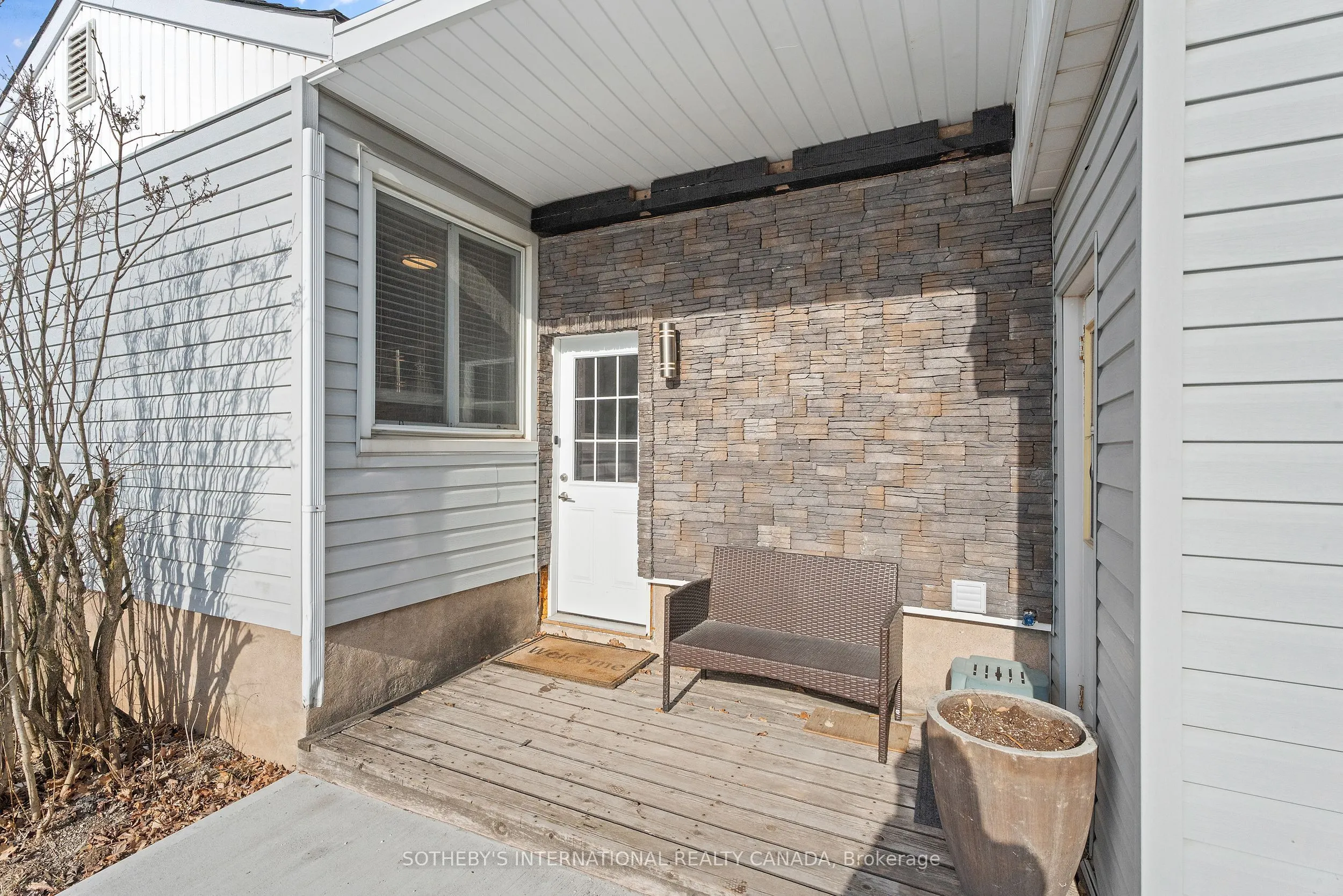 104 Golden Boulevard