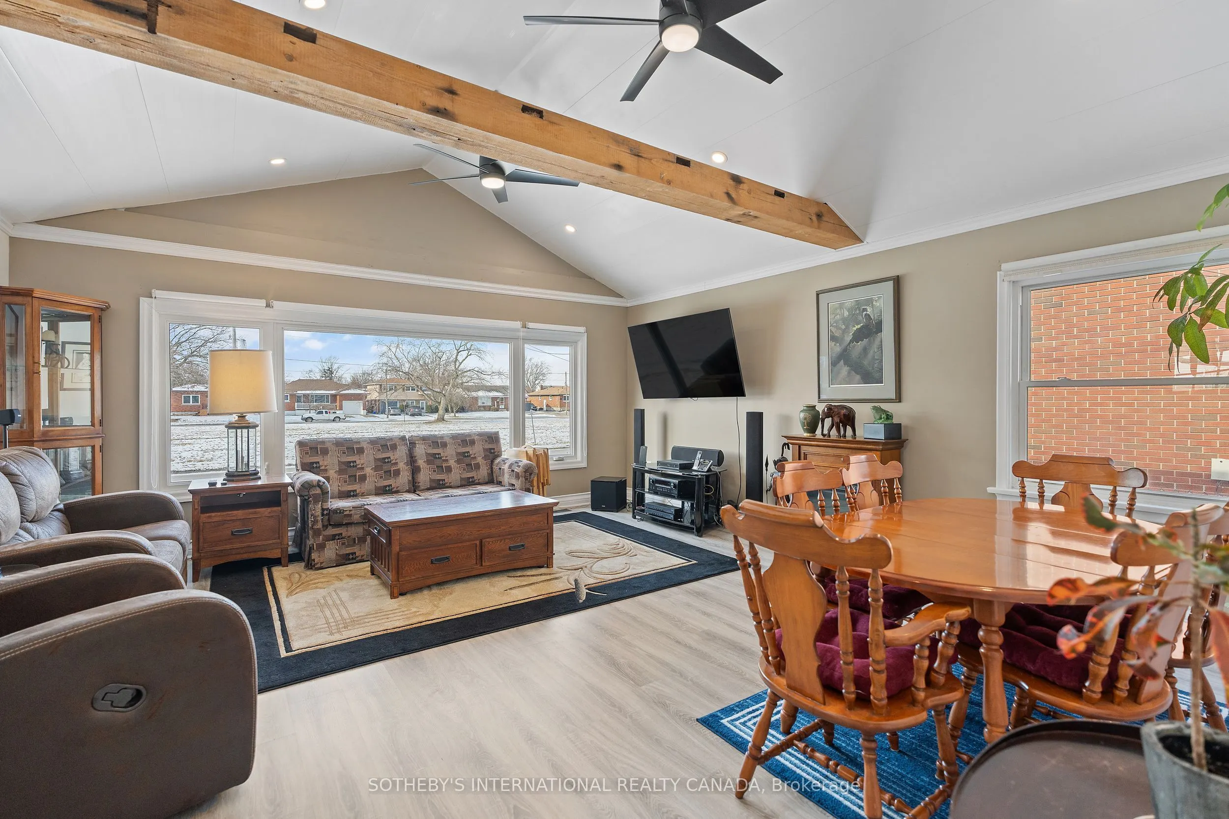 104 Golden Boulevard