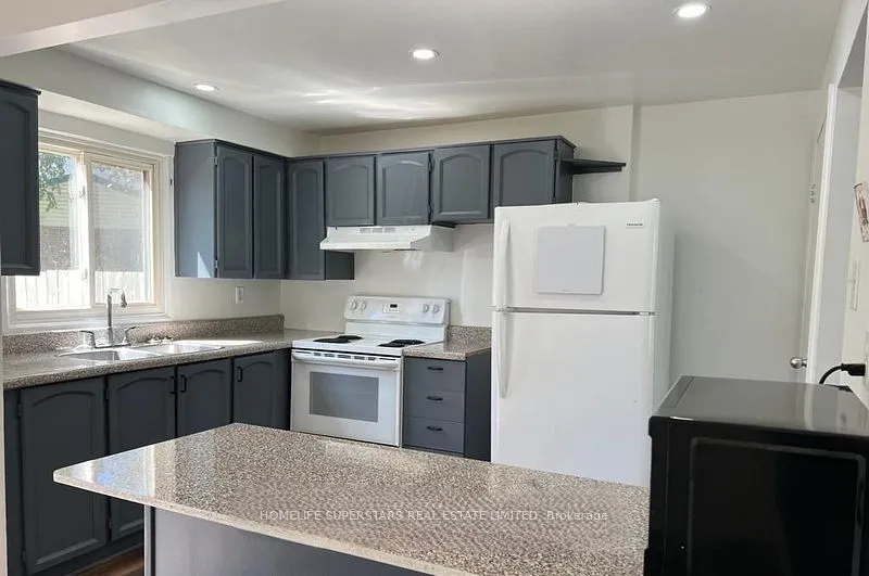 513 Parkview Crescent E, #4