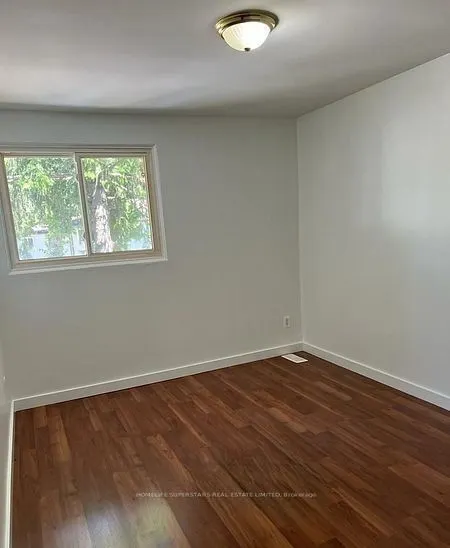 513 Parkview Crescent E, #4