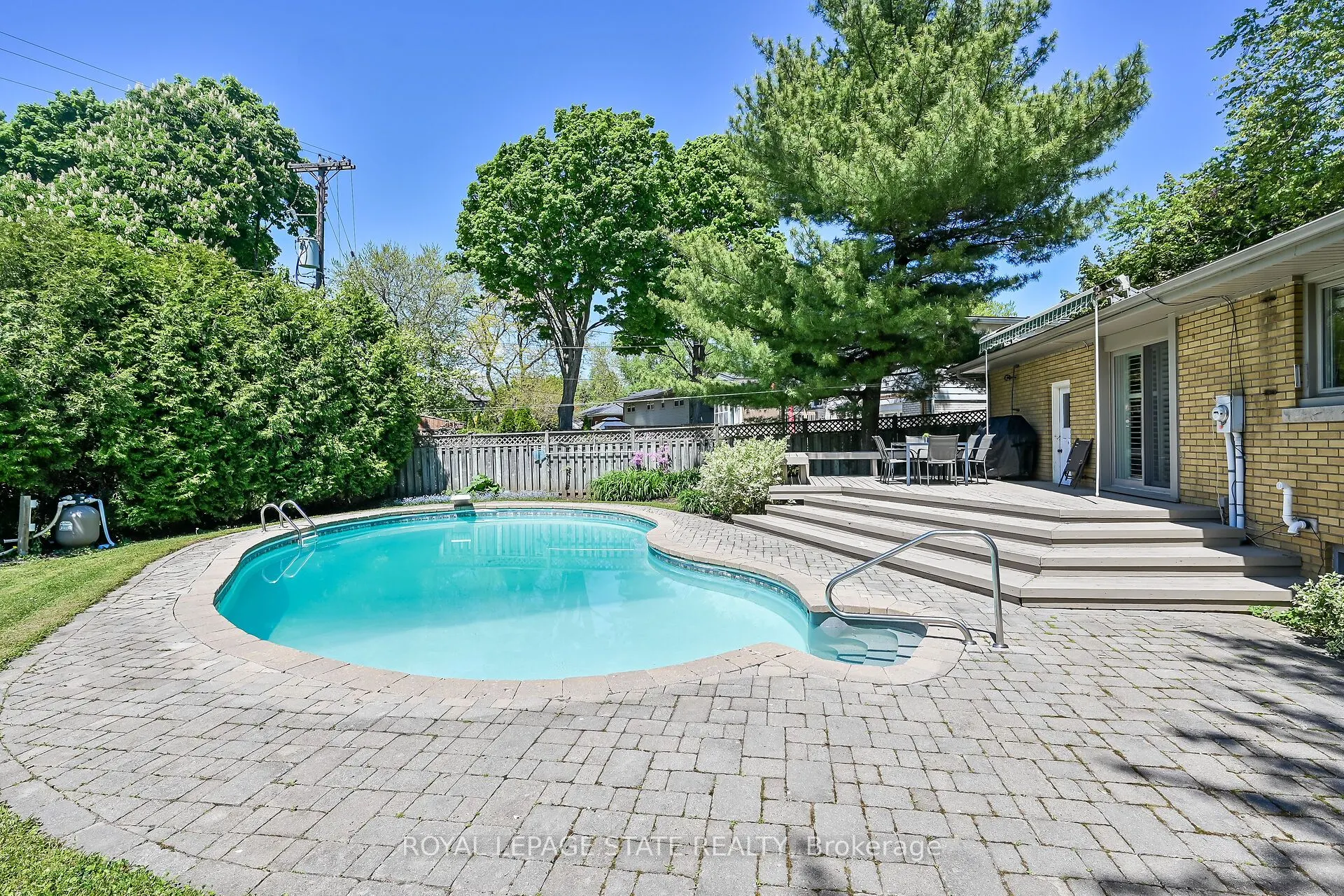 128 Oneida Boulevard