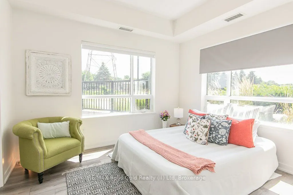 251 Northfield Drive E, #102