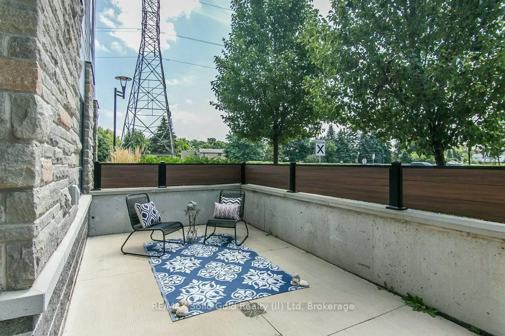 251 Northfield Drive E, #102