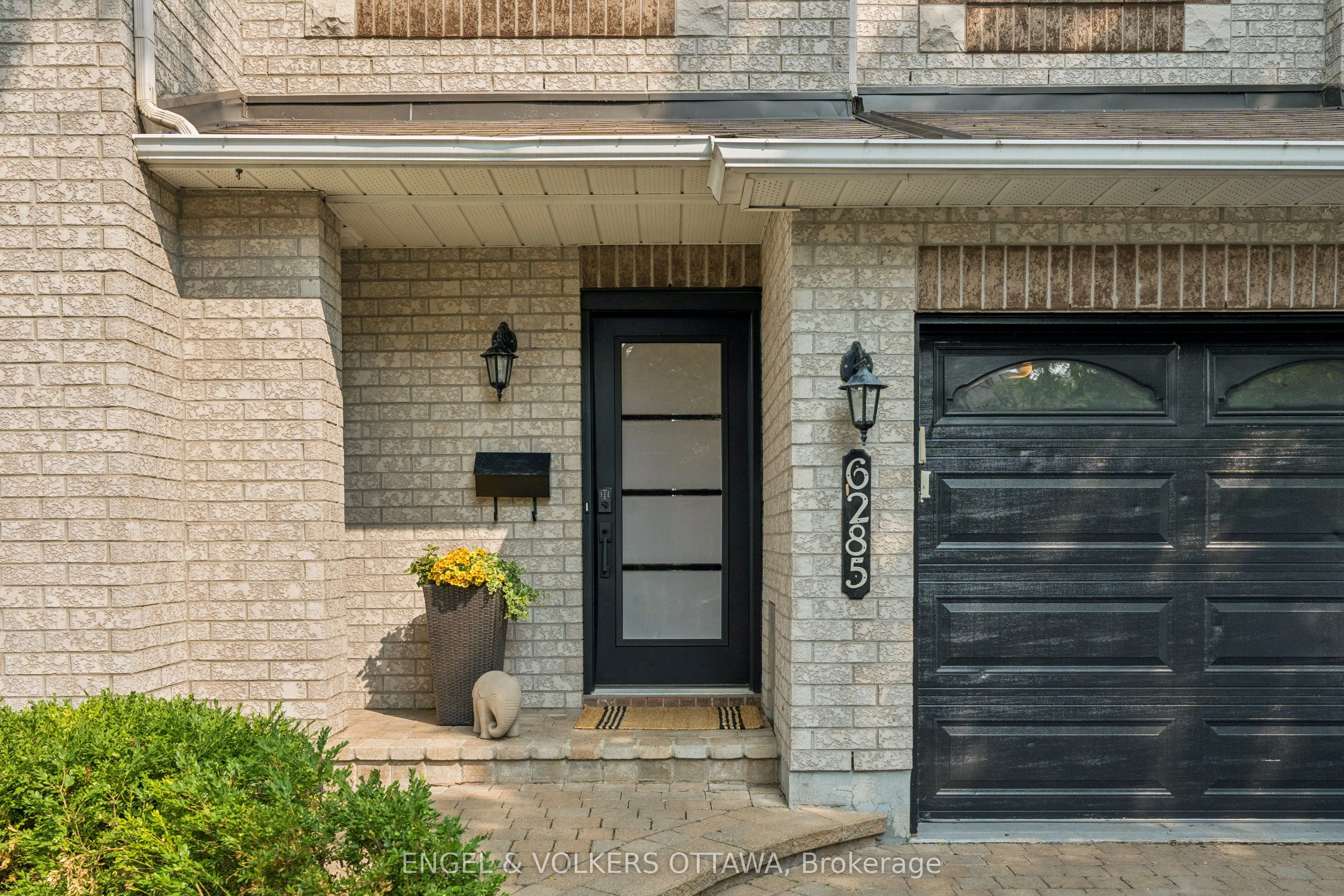 6285 Sablewood Place
