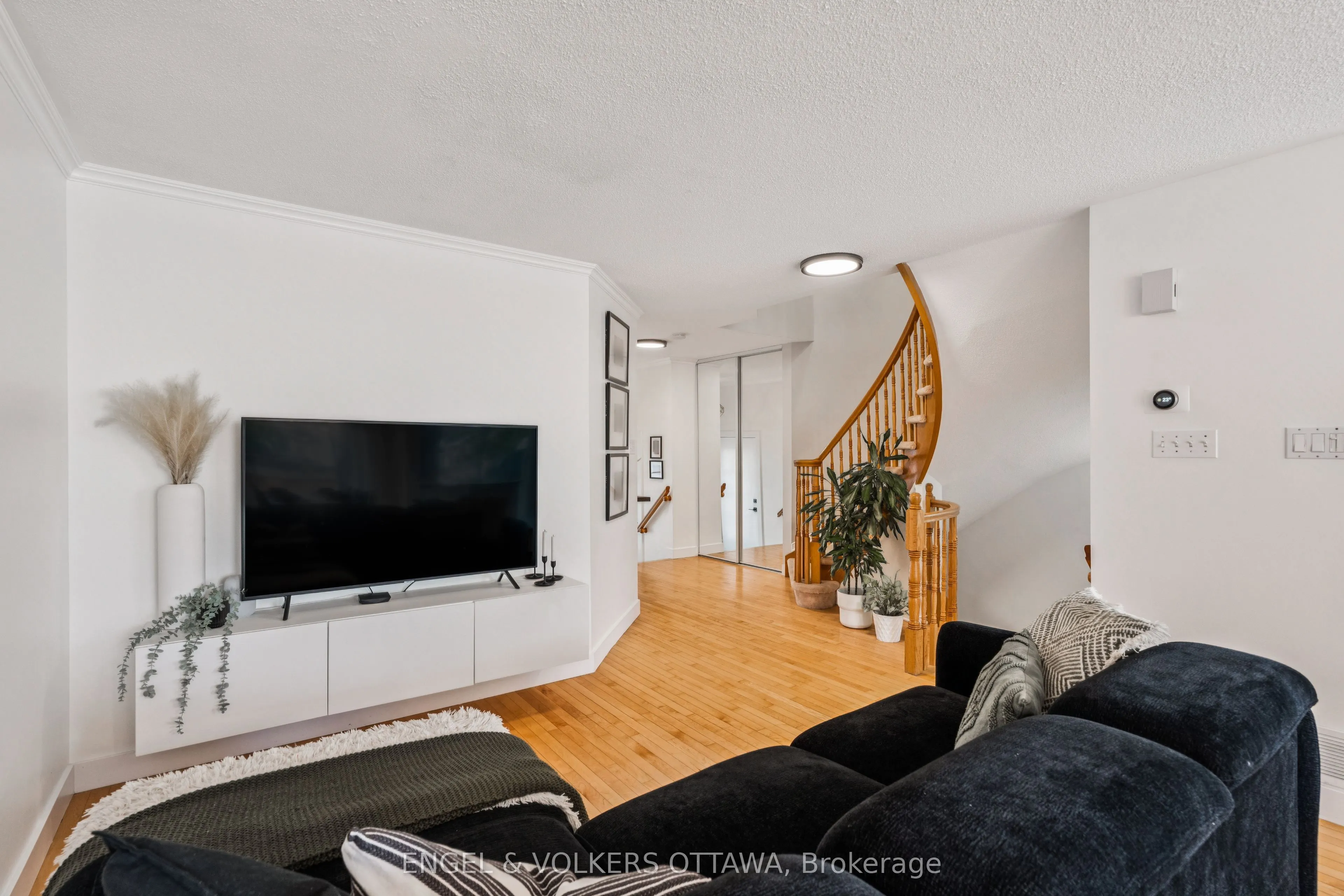 6285 Sablewood Place