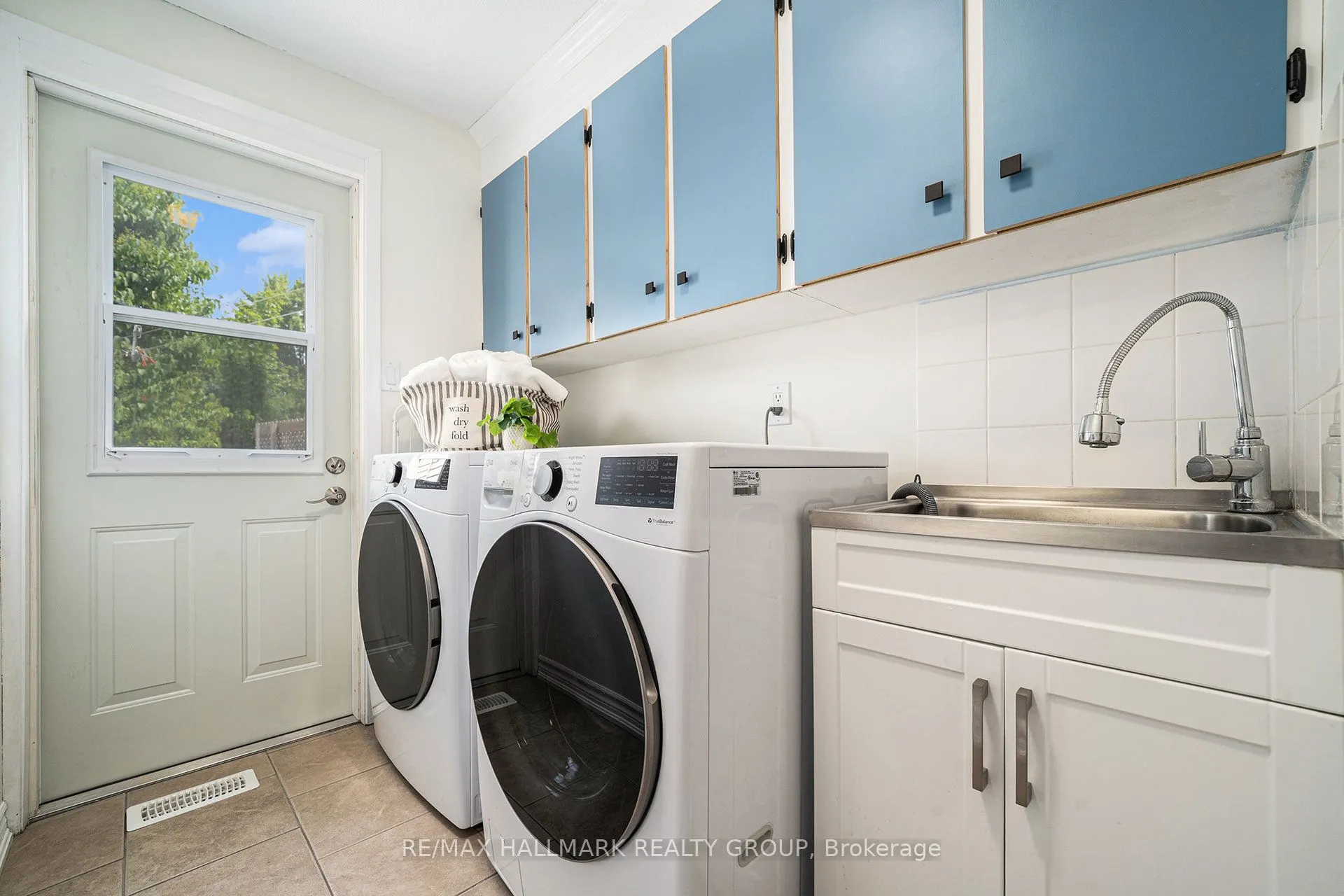 26 Aldgate Crescent