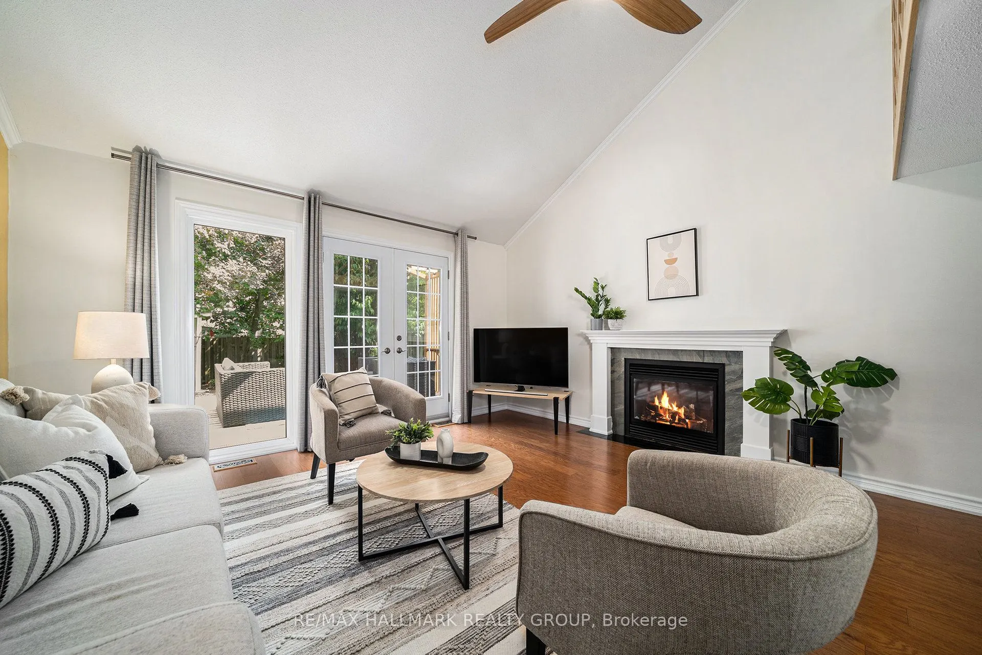 26 Aldgate Crescent