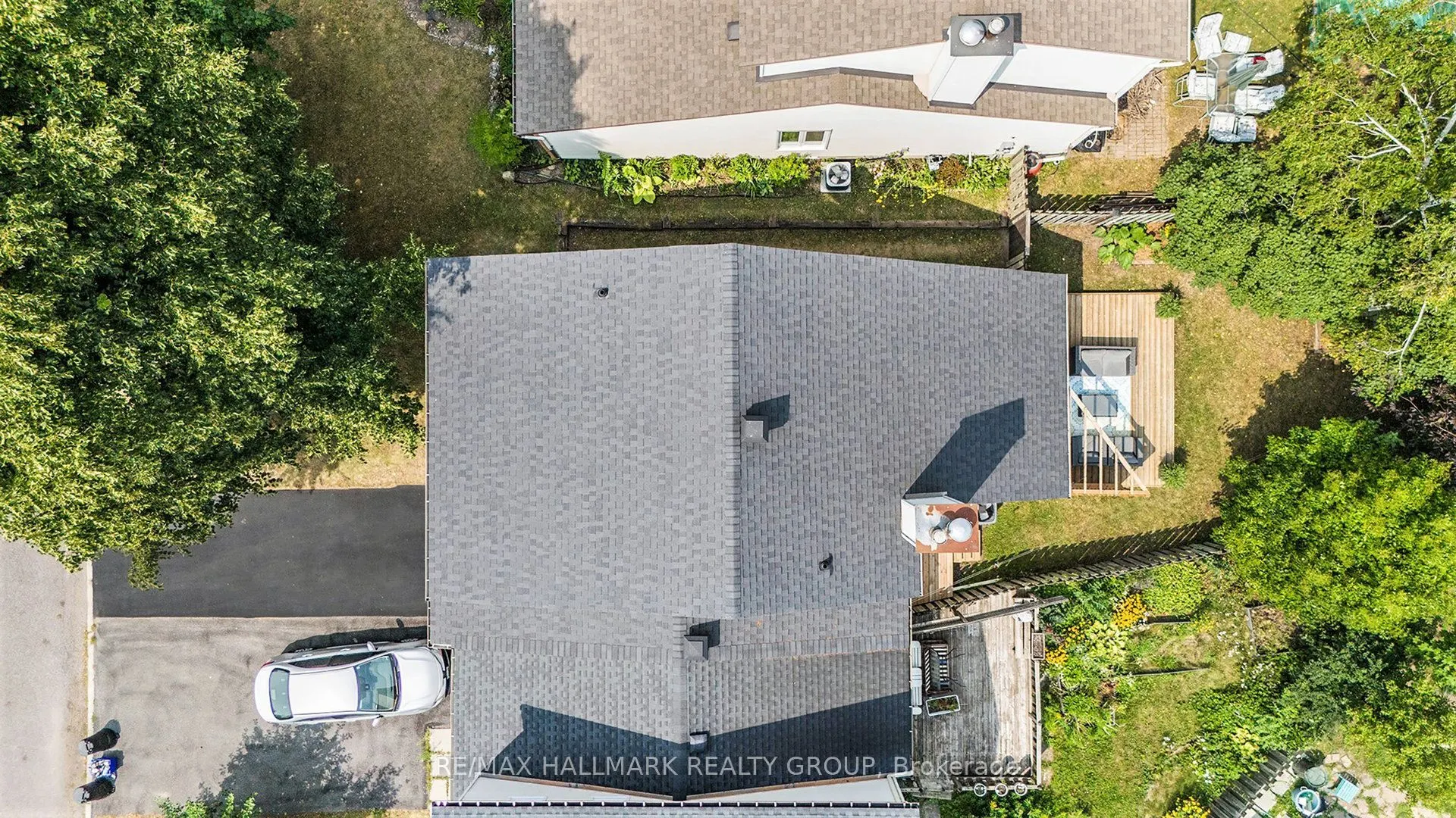 26 Aldgate Crescent
