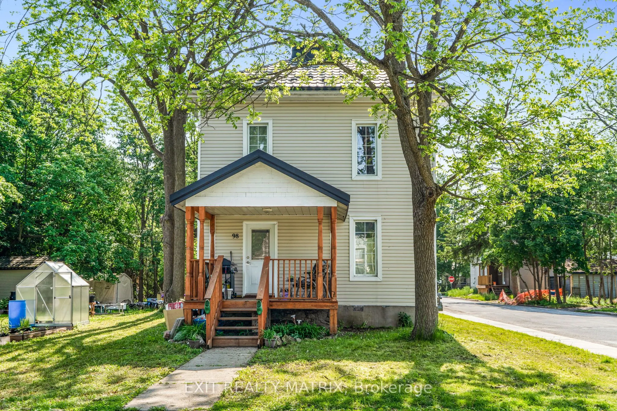 98 Albert Street