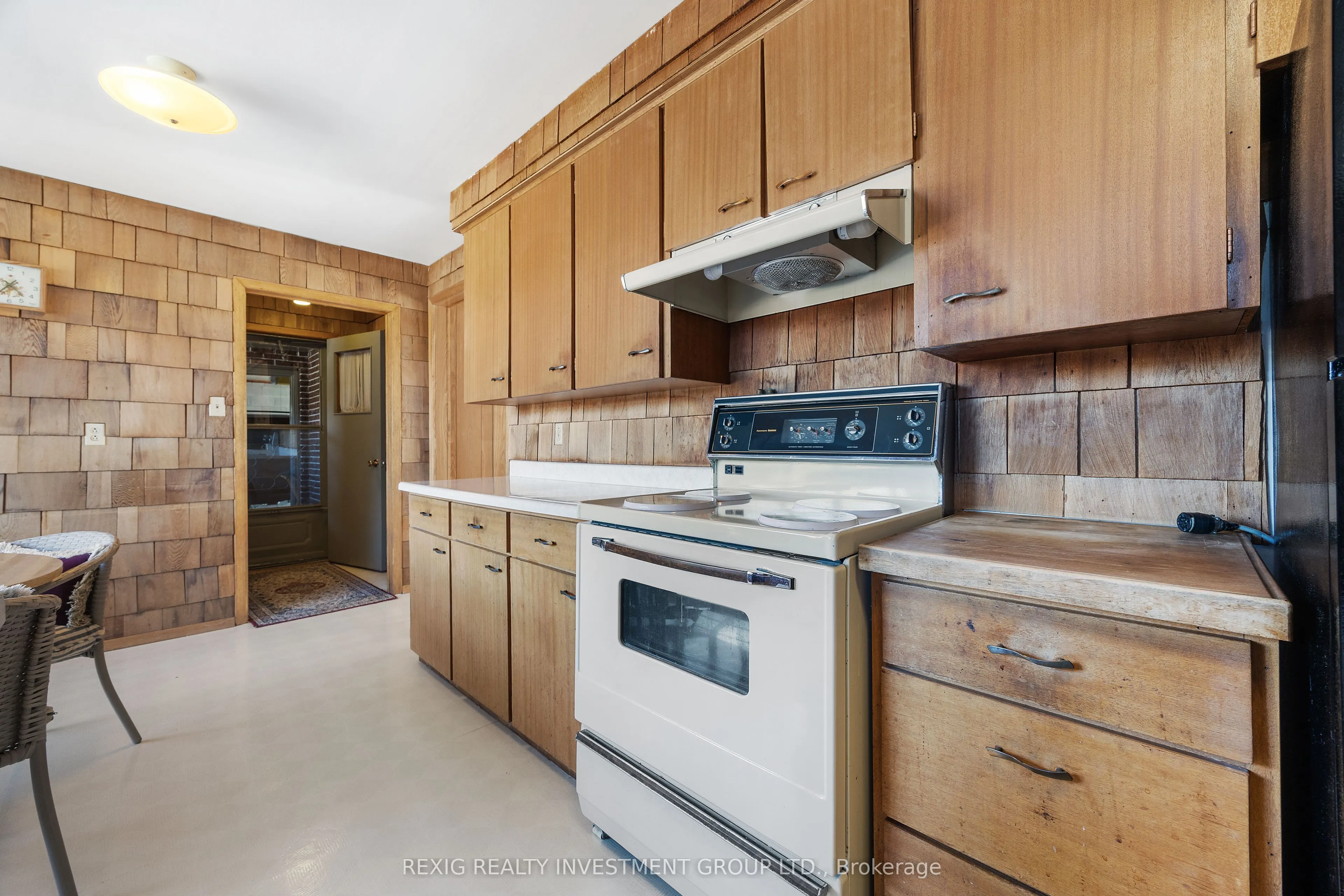 5114 Allan Path